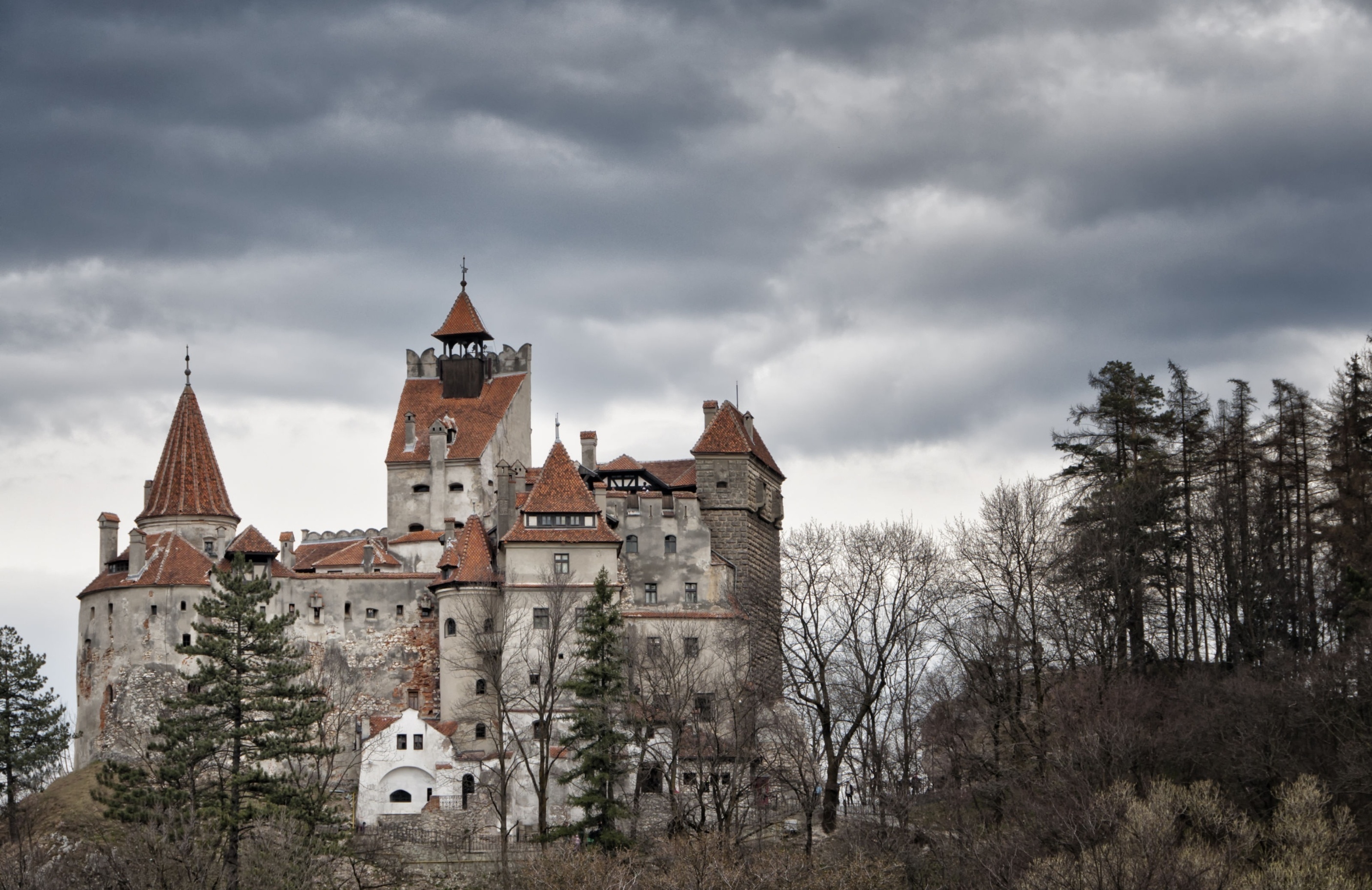 Bran Castle, Architecture, Trees, Towers, 2820x1830 HD Desktop