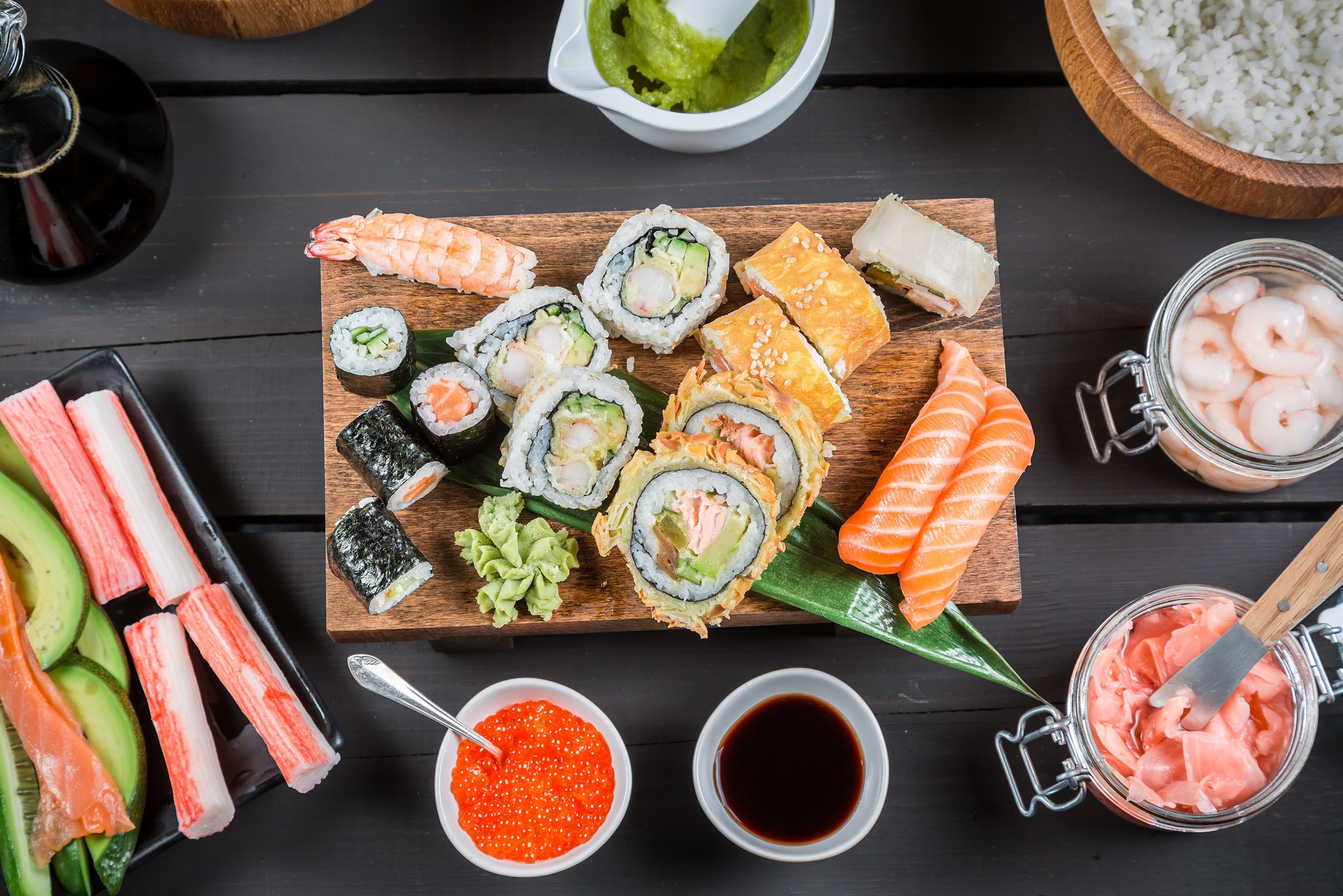 Fusion sushi wallpaper, Fish caviar, Exquisite presentation, Desktop background, 2500x1670 HD Desktop