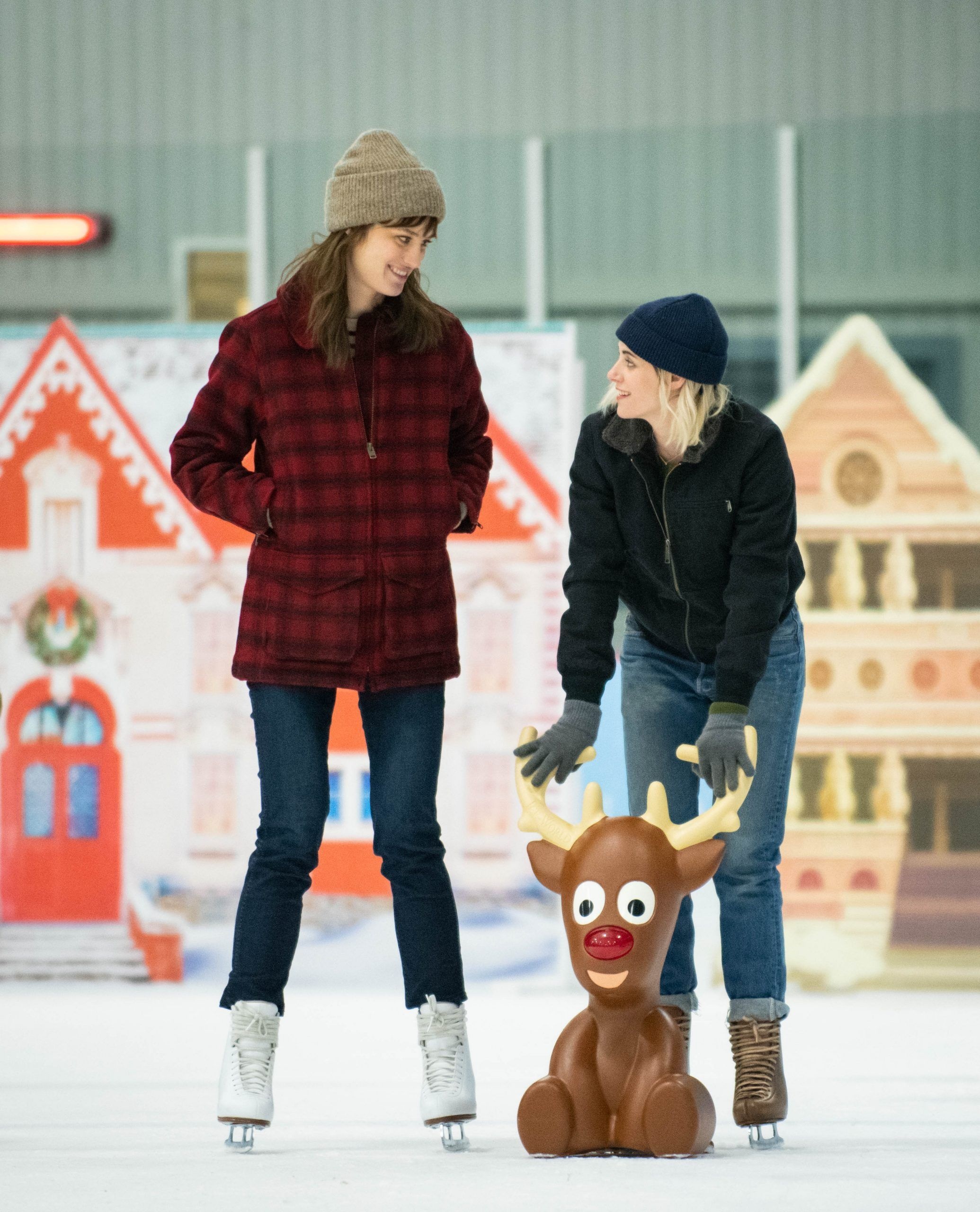 Happiest Season, Heartwarming holiday film, LGBTQ+ love story, Family traditions, 2070x2560 HD Phone