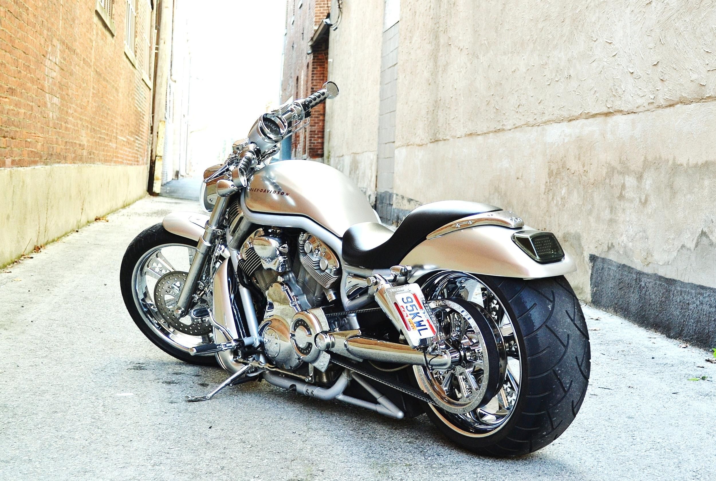 Bobber, Harley-Davidson Bikes Wallpaper, 2500x1690 HD Desktop