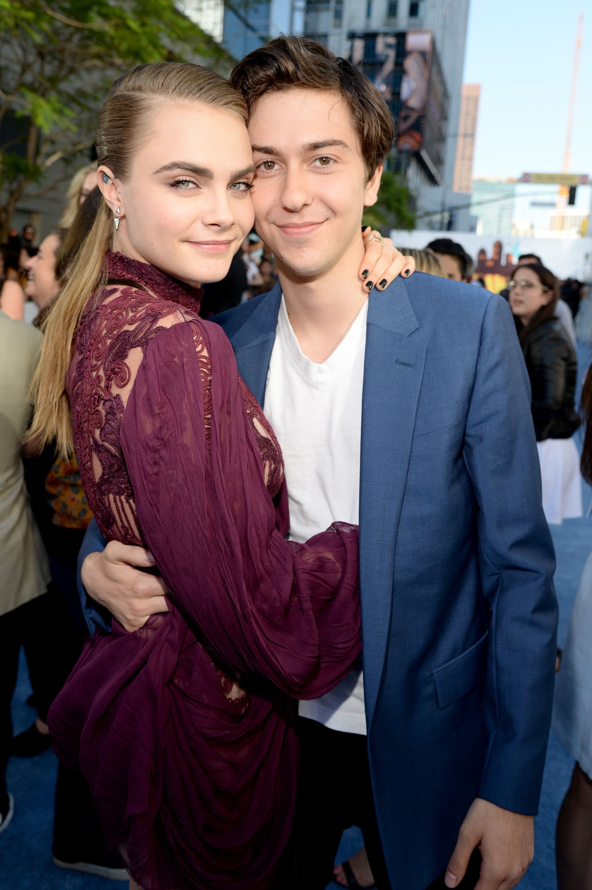 Nat Wolff, Cara Delevingne, MTV Movie Awards, Ship, 2000x3000 HD Phone