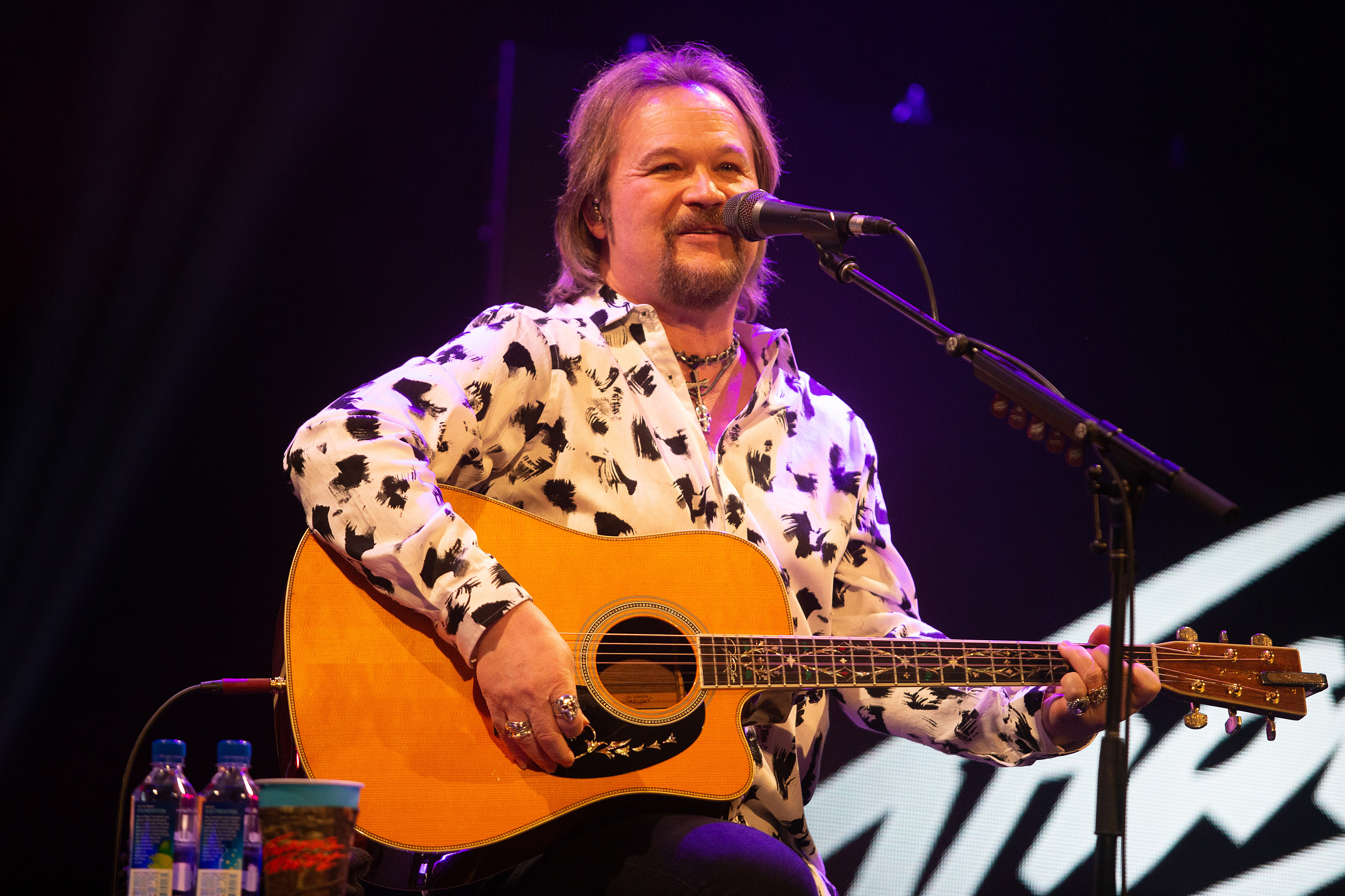 Travis Tritt, Concert cancellations, COVID policies, Divided fans, 3000x2000 HD Desktop
