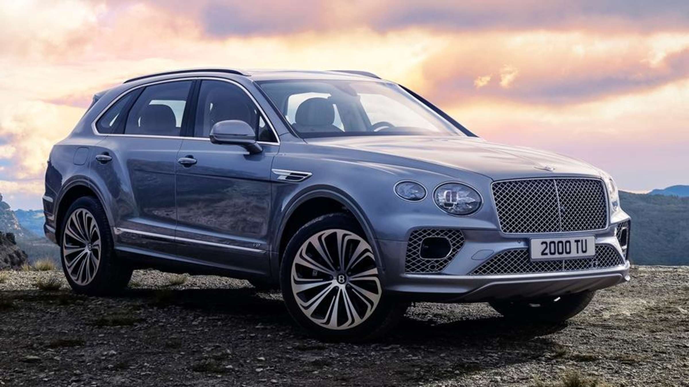 Bentley Bentayga, Mehr furaum, Luxus SUV, Chauffeur service, 2400x1350 HD Desktop