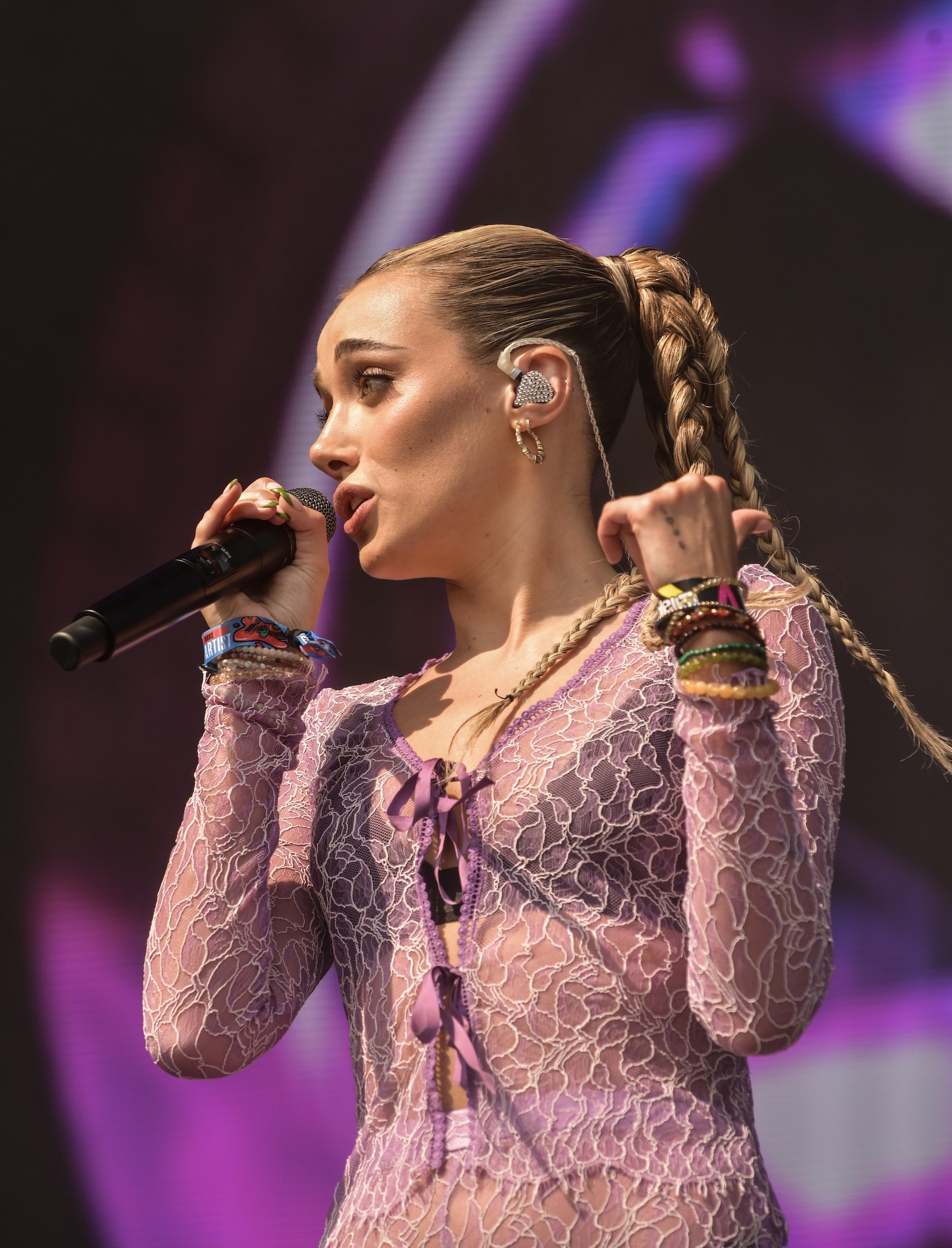 Olivia O'Brien Live at Lollapalooza GALLERY - Chicago Music Guide 1530x2000