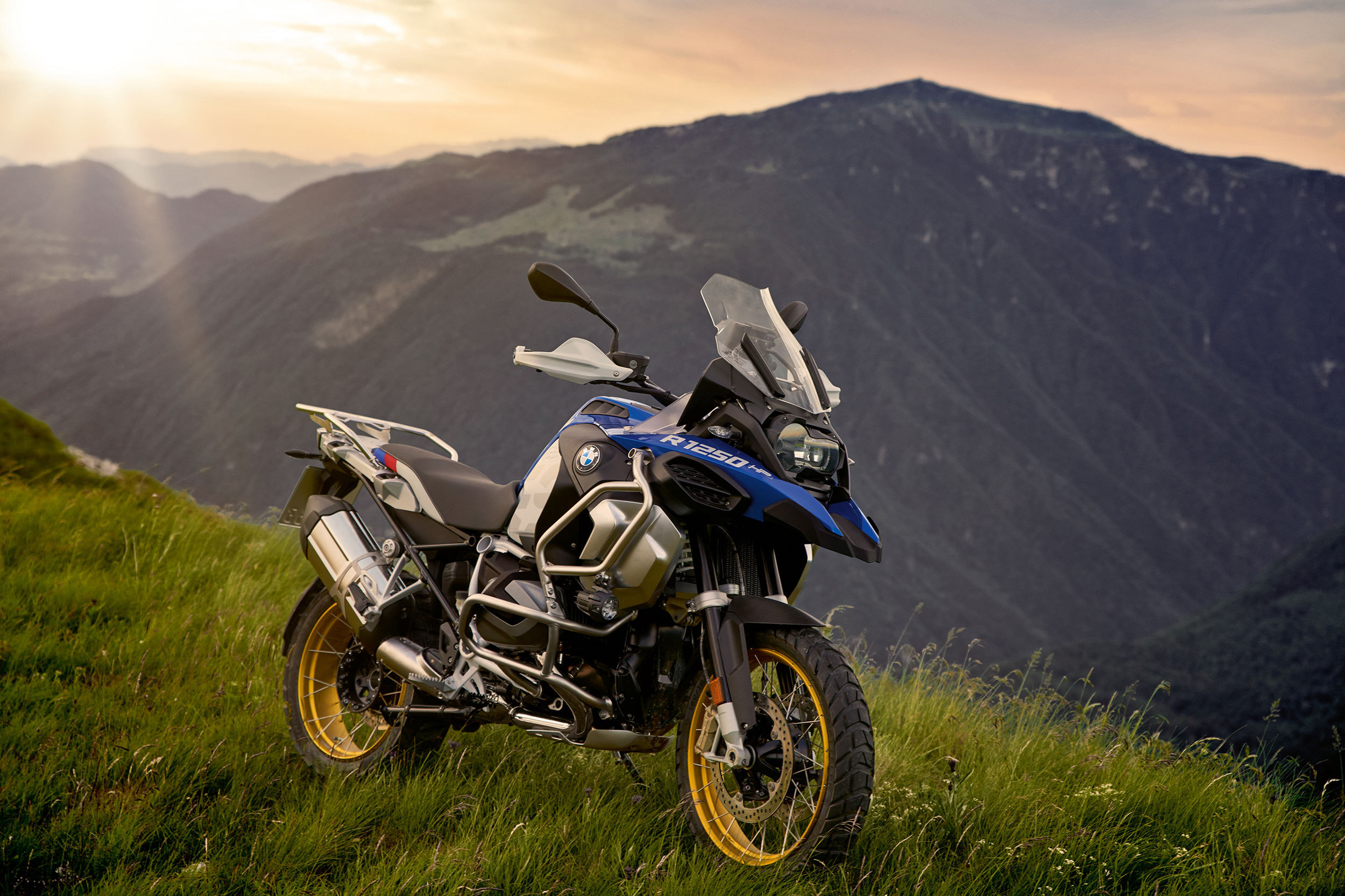 BMW R 1250 R, New Boxermotor, Motorradabenteuer, Motorradzubehr, 2500x1670 HD Desktop