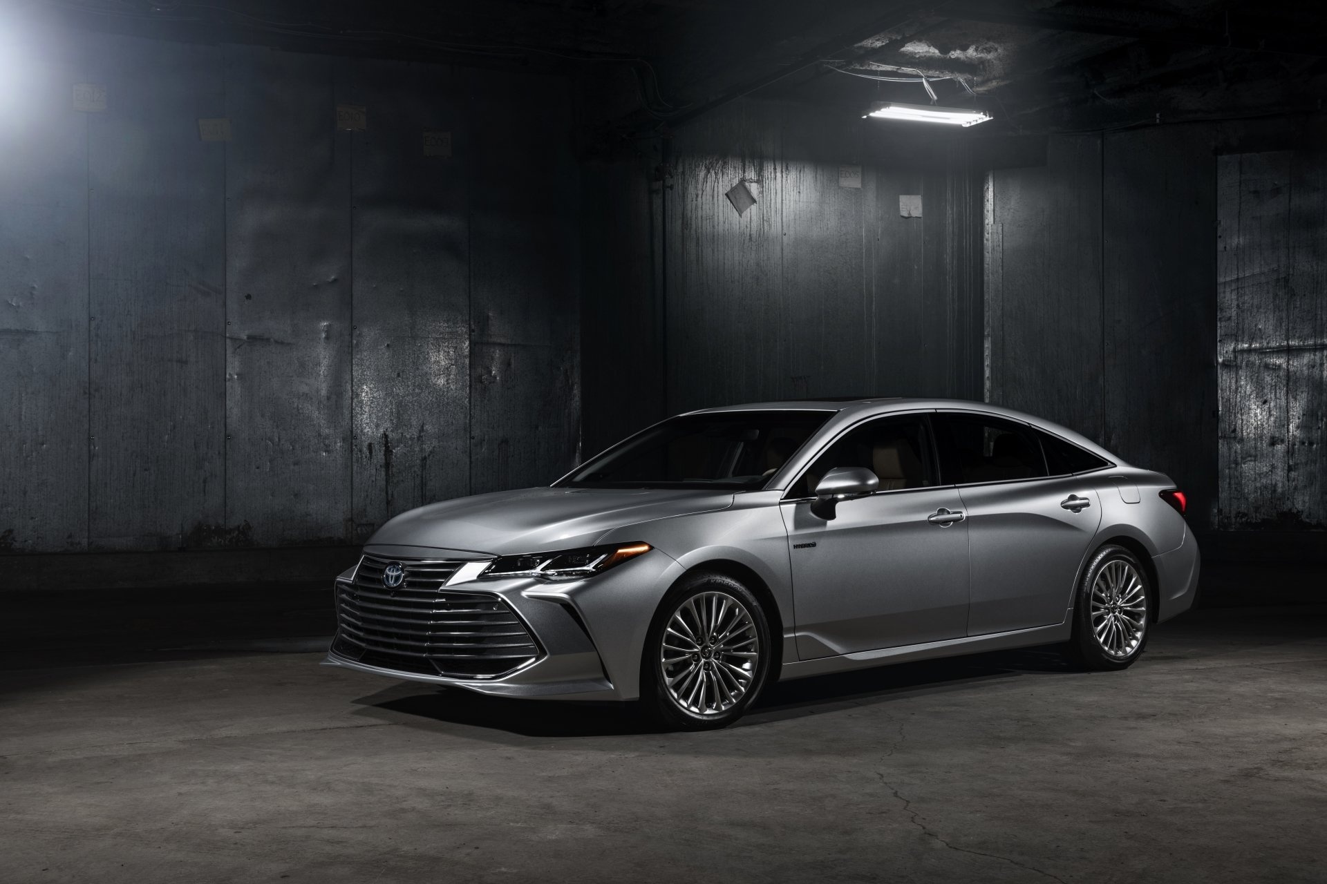 Elegant Sedan, Toyota Avalon Wallpaper, 1920x1280 HD Desktop