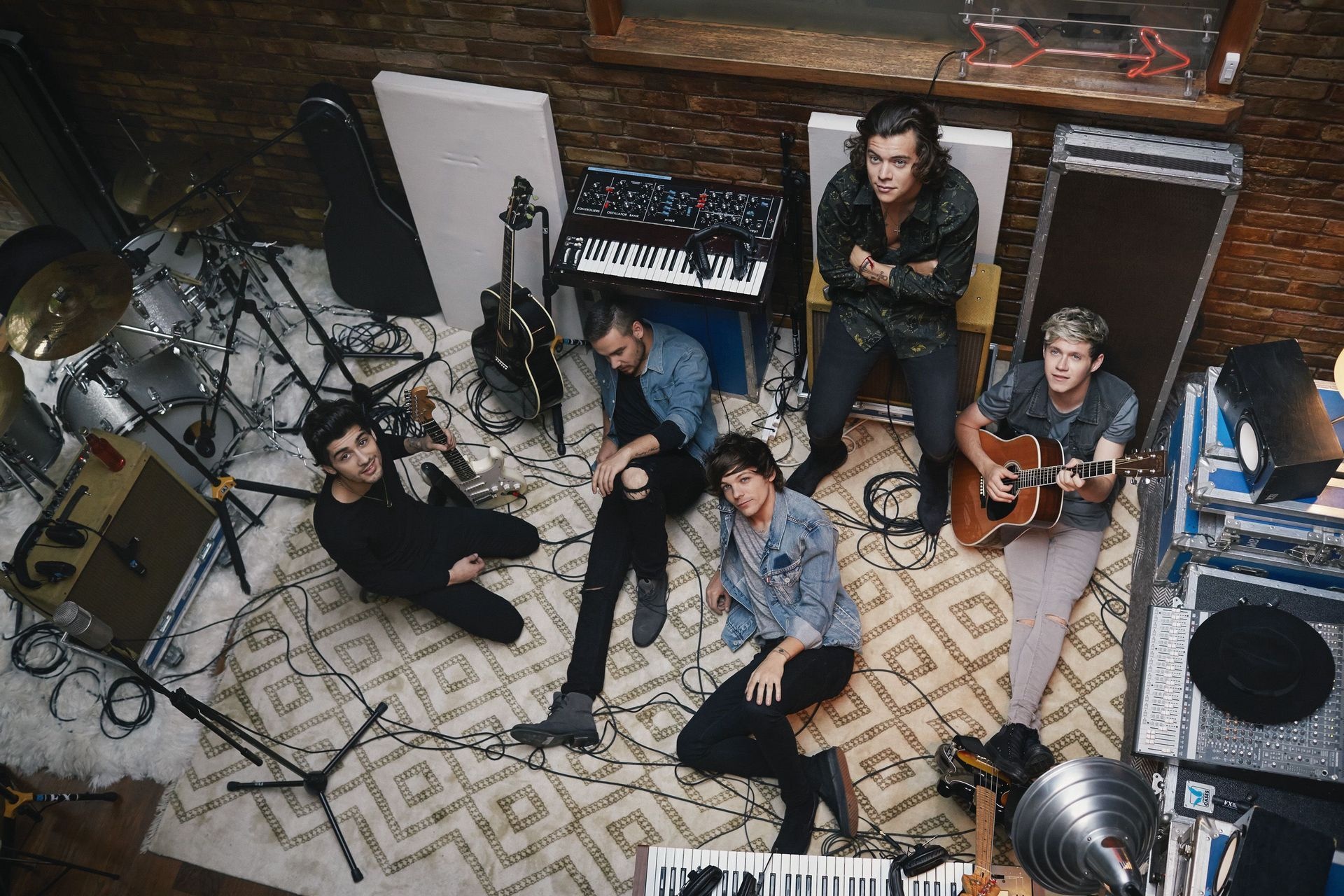 Instagram sensation, Ziam connection, One Direction aesthetics, 1920x1280 HD Desktop