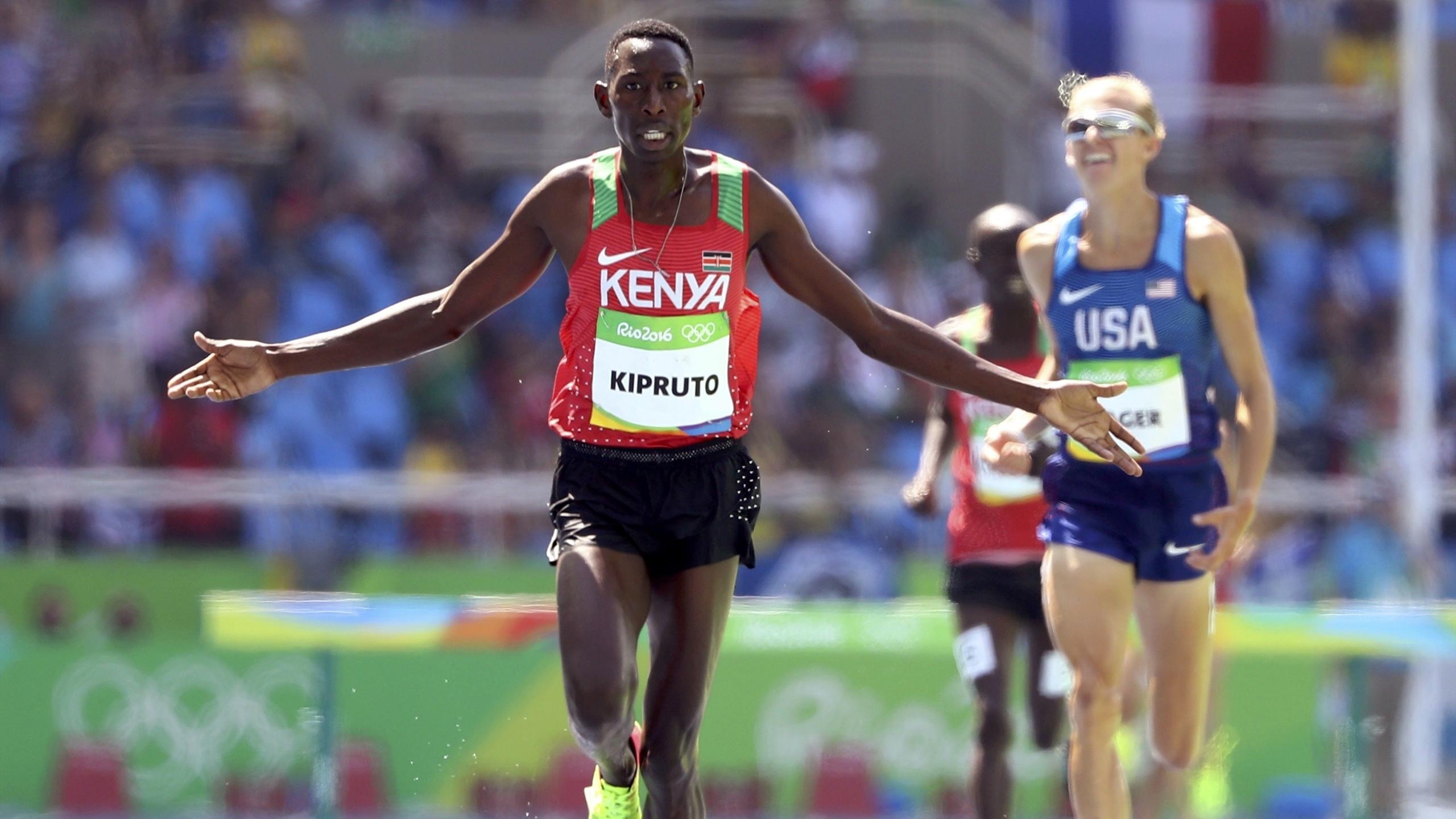 Conseslus Kipruto, Rio 2016 Olympics, Steeplechaser showboat, Golden moment, 2560x1440 HD Desktop