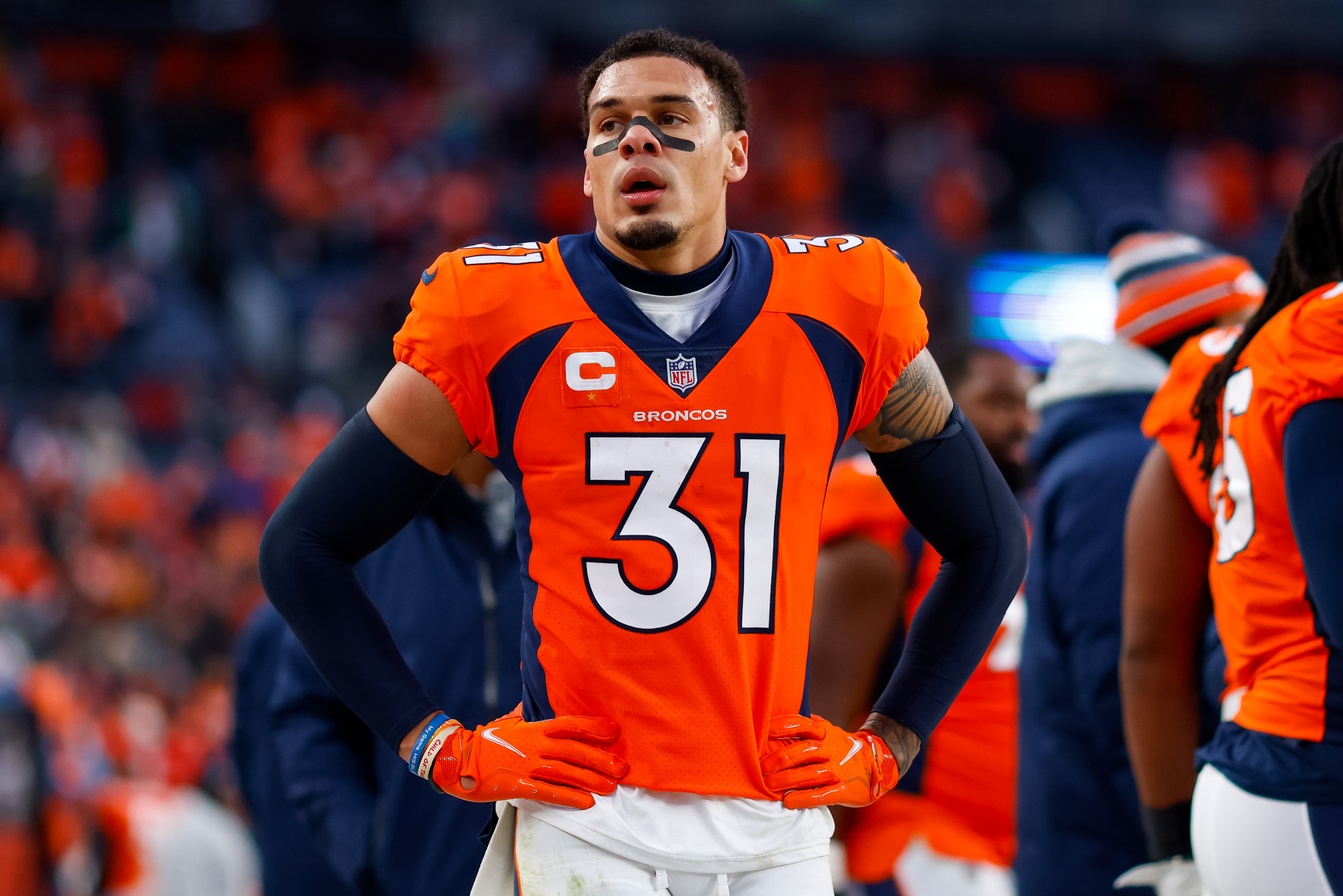 Justin Simmons, Denver Broncos Wallpaper, 3200x2140 HD Desktop