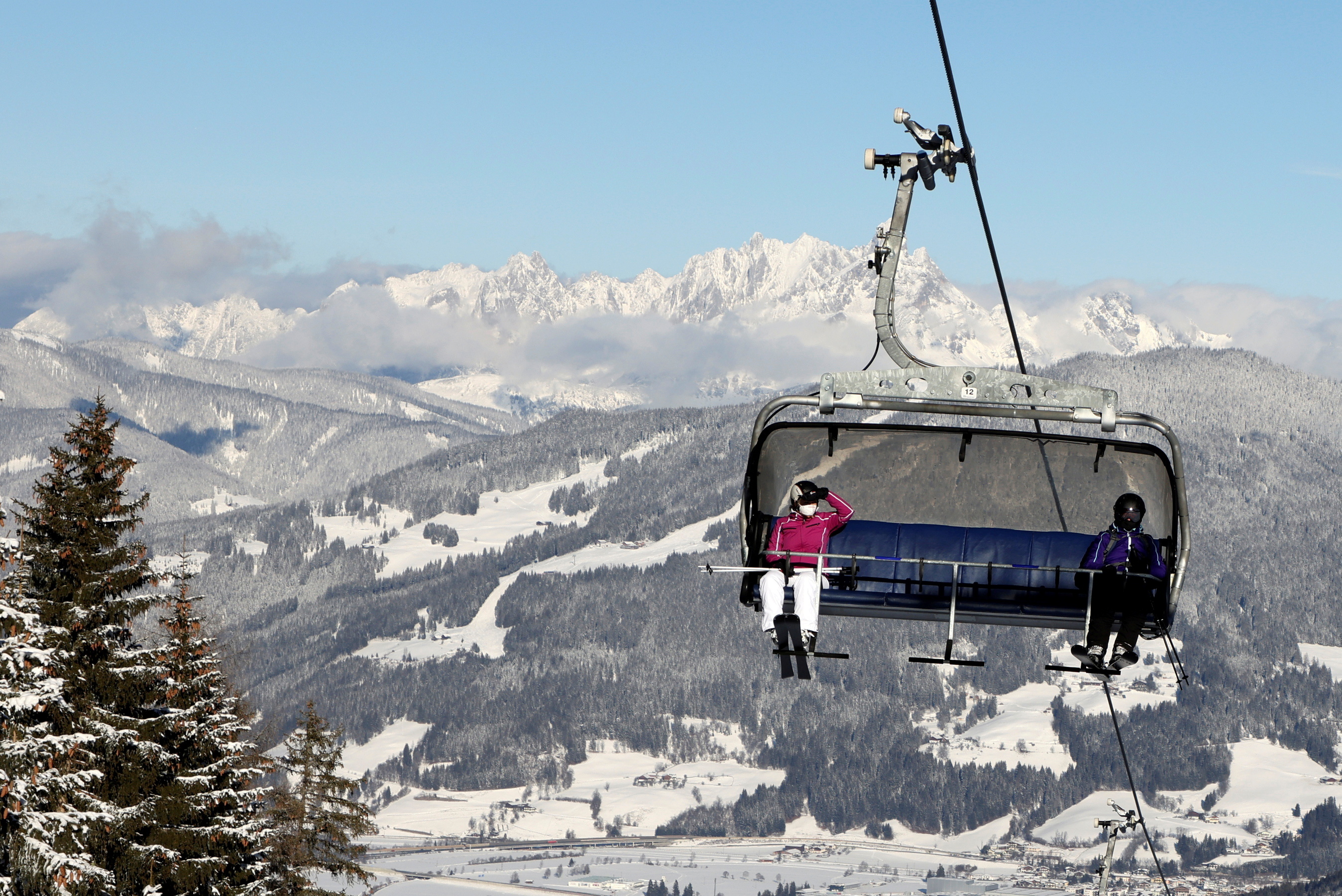 Austria, Masks required, Ski lifts, COVID-19 safety measures, 2700x1800 HD Desktop