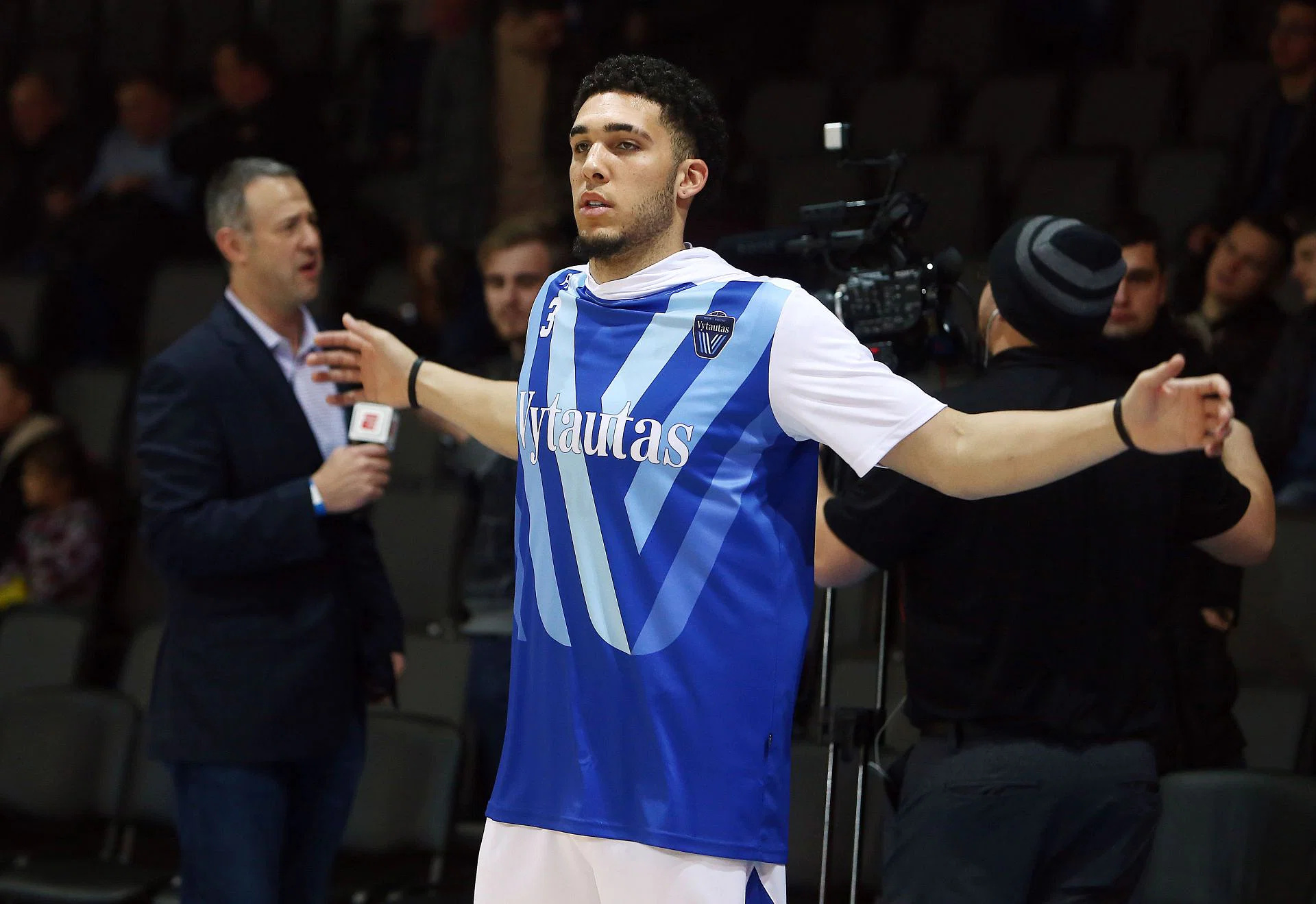 LiAngelo Ball, Charlotte Hornets, Non-guaranteed deal, G League, 1920x1320 HD Desktop