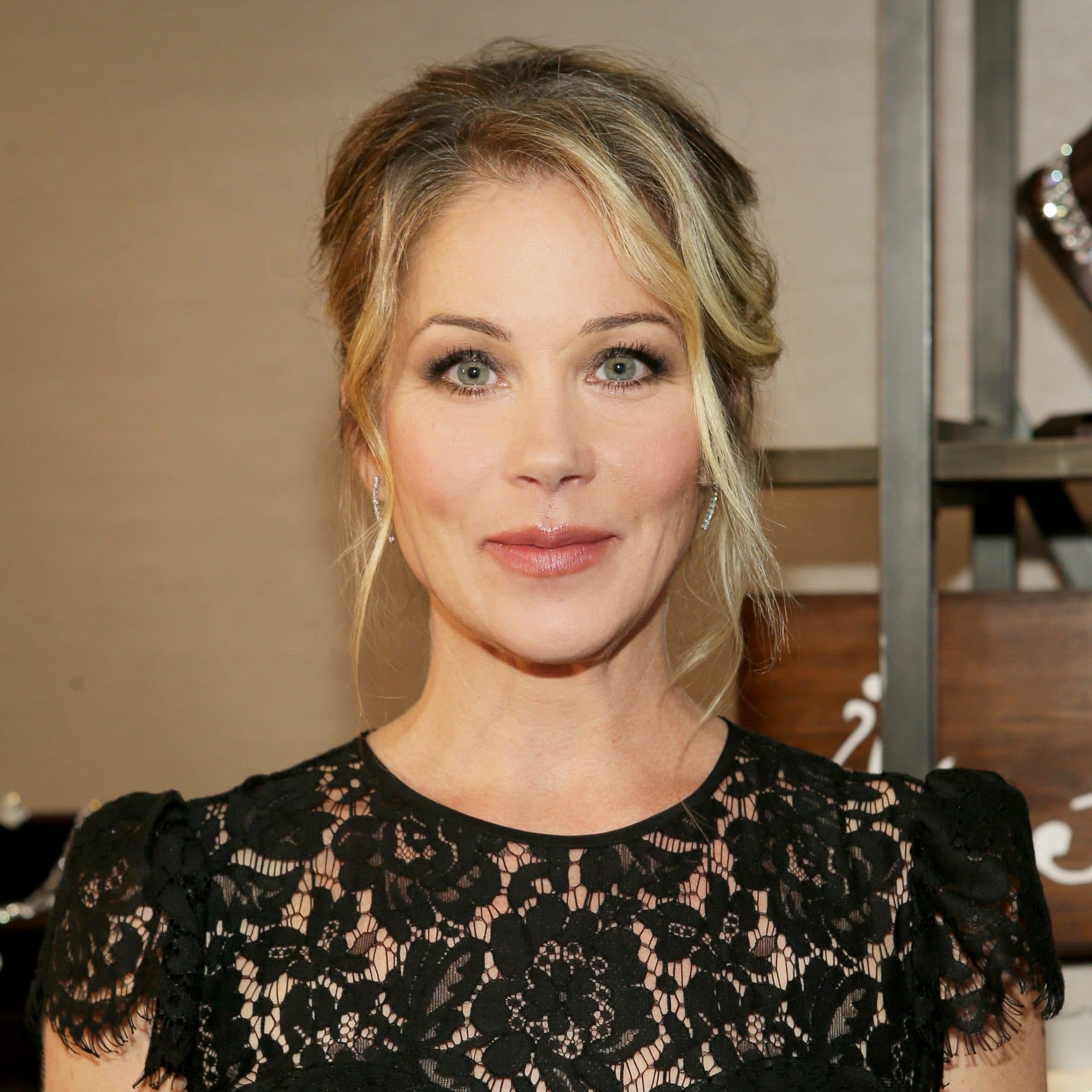 Christina Applegate movies, Net worth, Bio, Interesting facts, 2000x2000 HD Phone