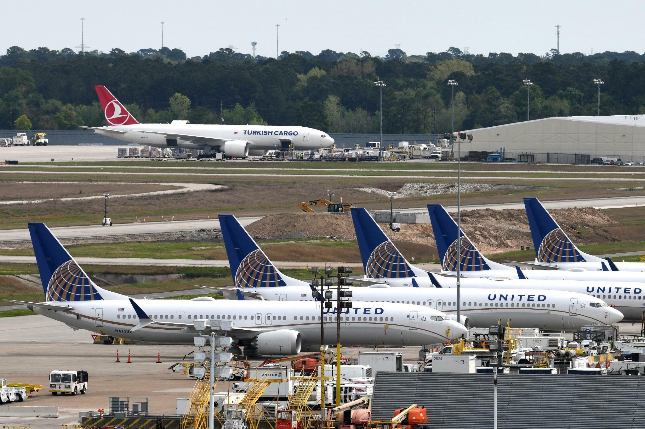 United Airlines, Profit increase, Boeing 737 MAX, Operational resilience, 2050x1370 HD Desktop