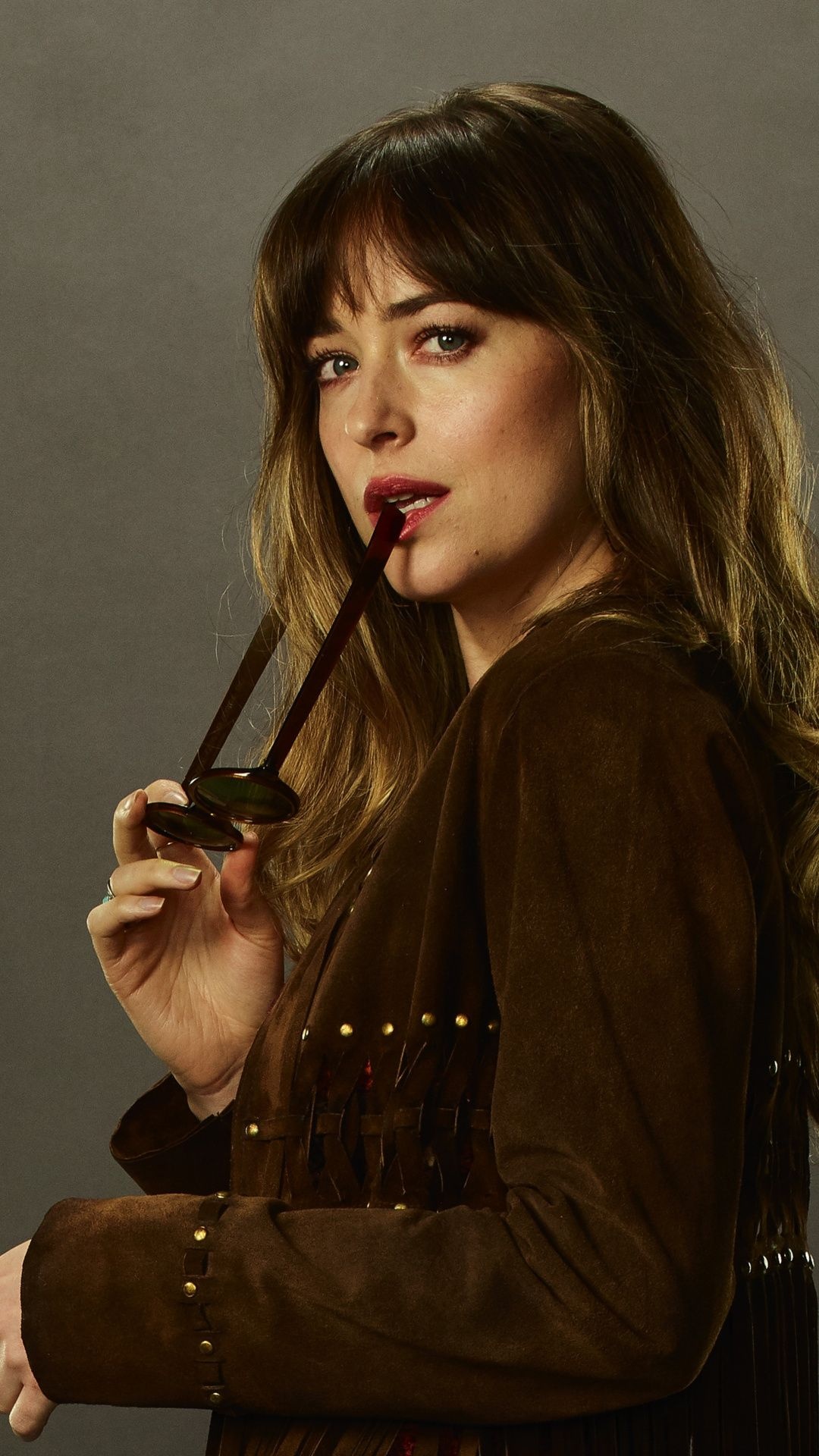 Dakota Johnson, Bad Times at the El Royale, Movie actress, Hair, 1080x1920 Full HD Phone