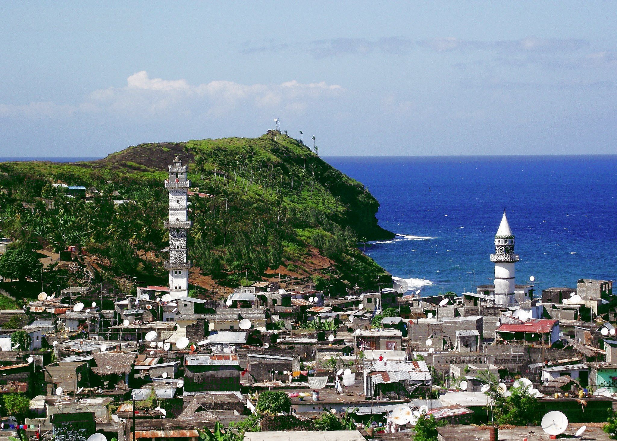 Moroni, Ethiopian airlines, City office, Comoros travel, 2050x1470 HD Desktop