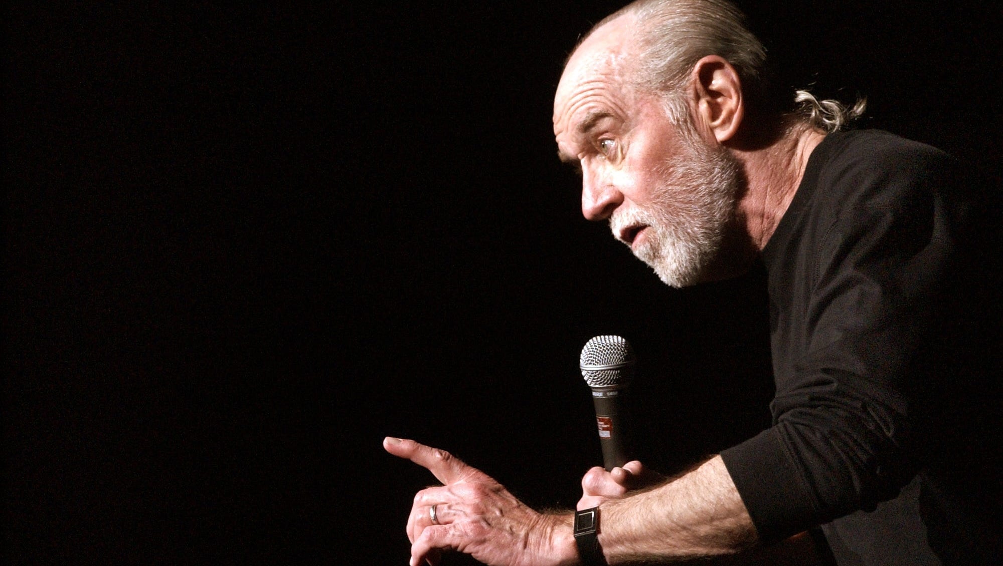 George Carlin, Milwaukee, Festgenommen, 2000x1130 HD Desktop