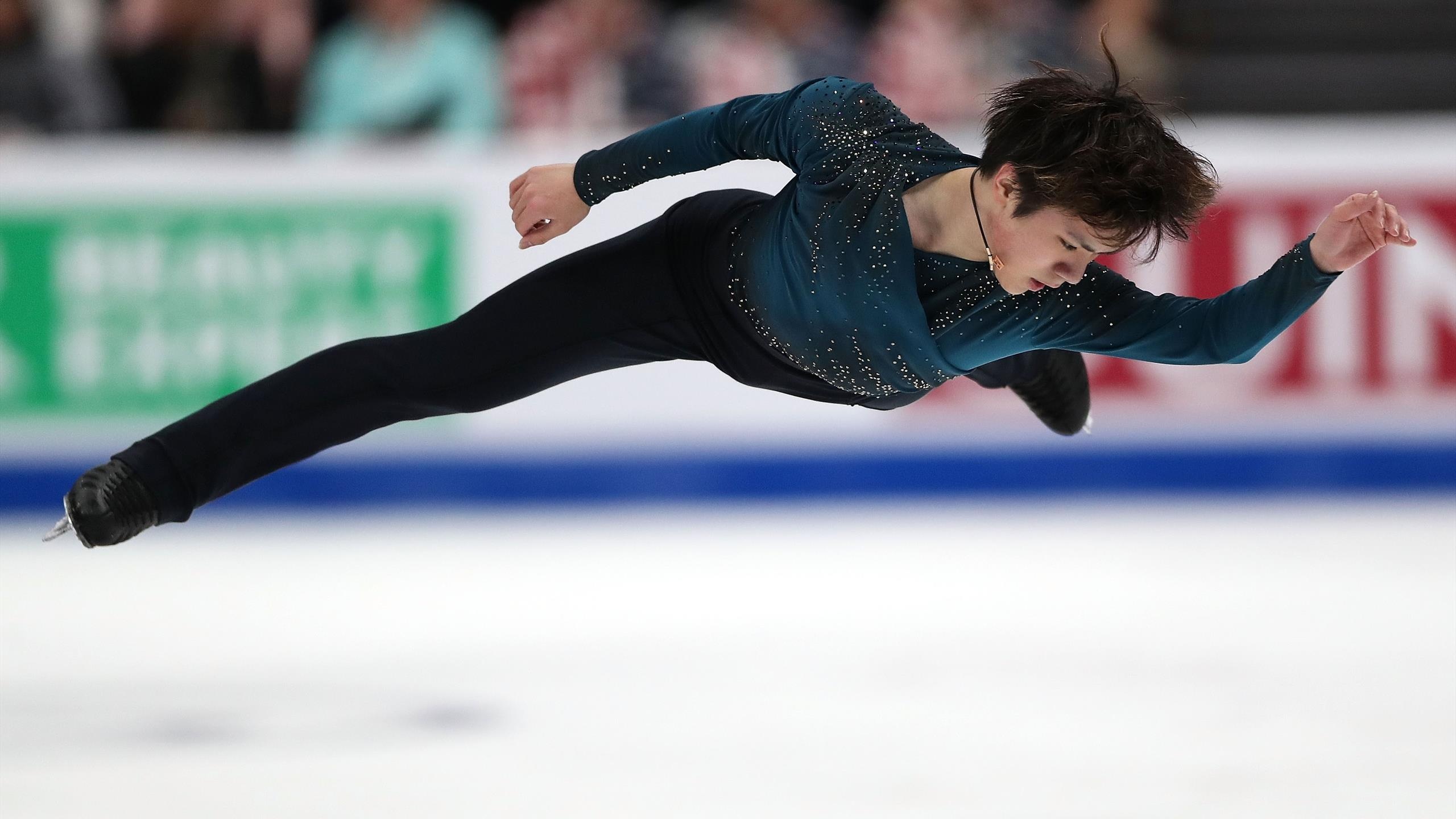 Shoma Uno, Figure skater, Rising talent, Japanese champion, 2560x1440 HD Desktop