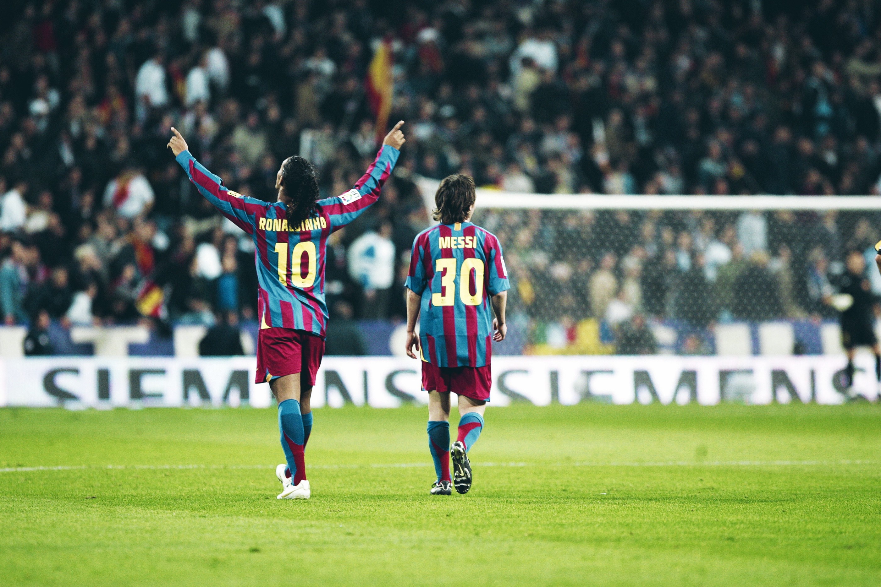 Ronaldinho, Lionel Messi, FC Barcelona kit, HD Desktop wallpaper