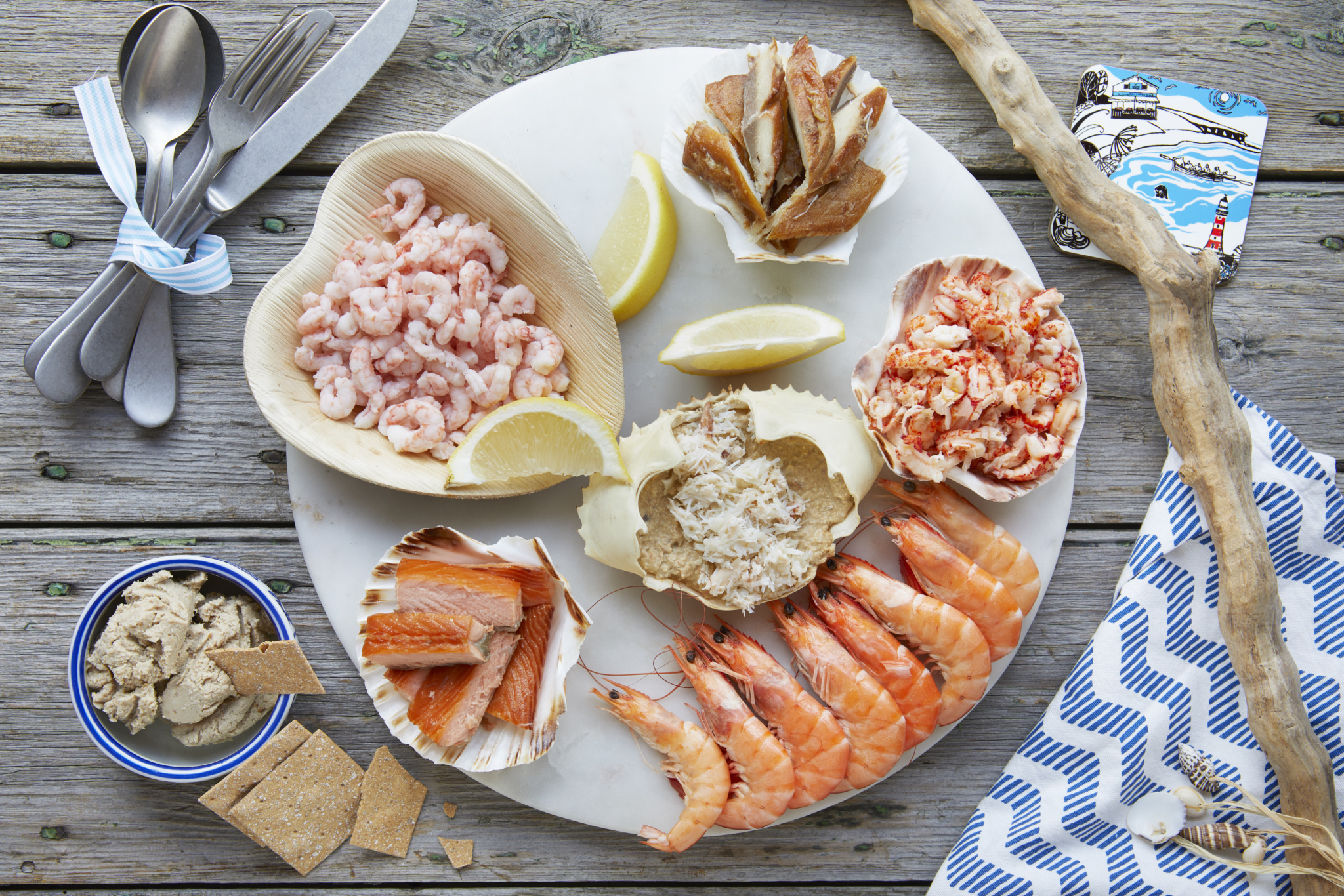 Seafood platter, Fresh catch, Oceanic delights, Seafood indulgence, 2050x1370 HD Desktop