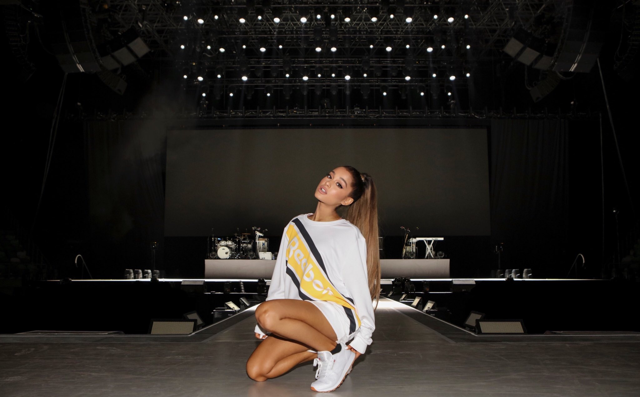 Reebok Sports Shoes, Ariana Grande Collaboration, Fashionable Sneakers, 2050x1270 HD Desktop