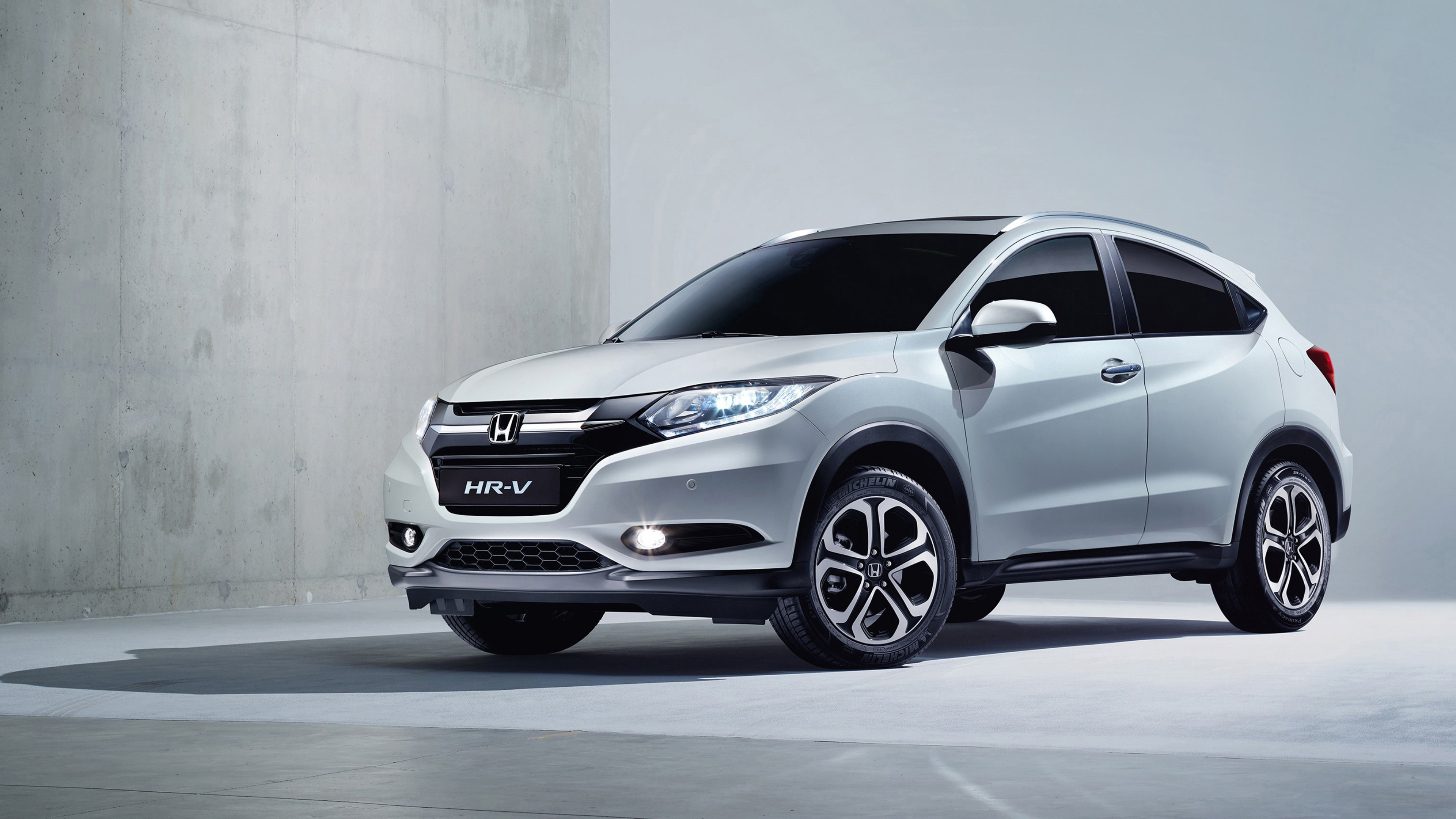 Honda HR-V, Cars desktop wallpapers, Sporty and compact, Dynamic handling, 3840x2160 4K Desktop