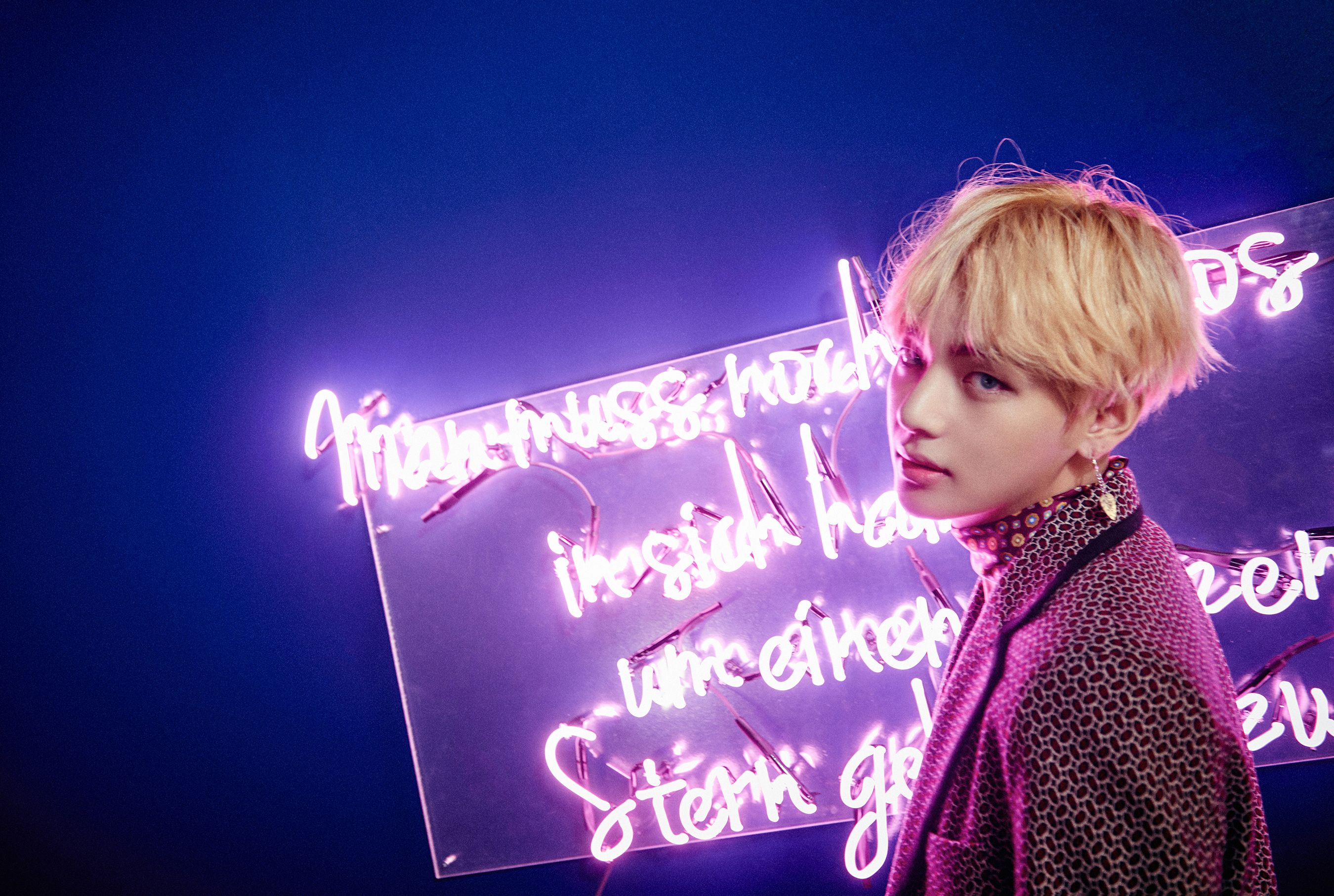 V (singer), Kim Taehyung, Musical talent, Solo artist, 2700x1820 HD Desktop