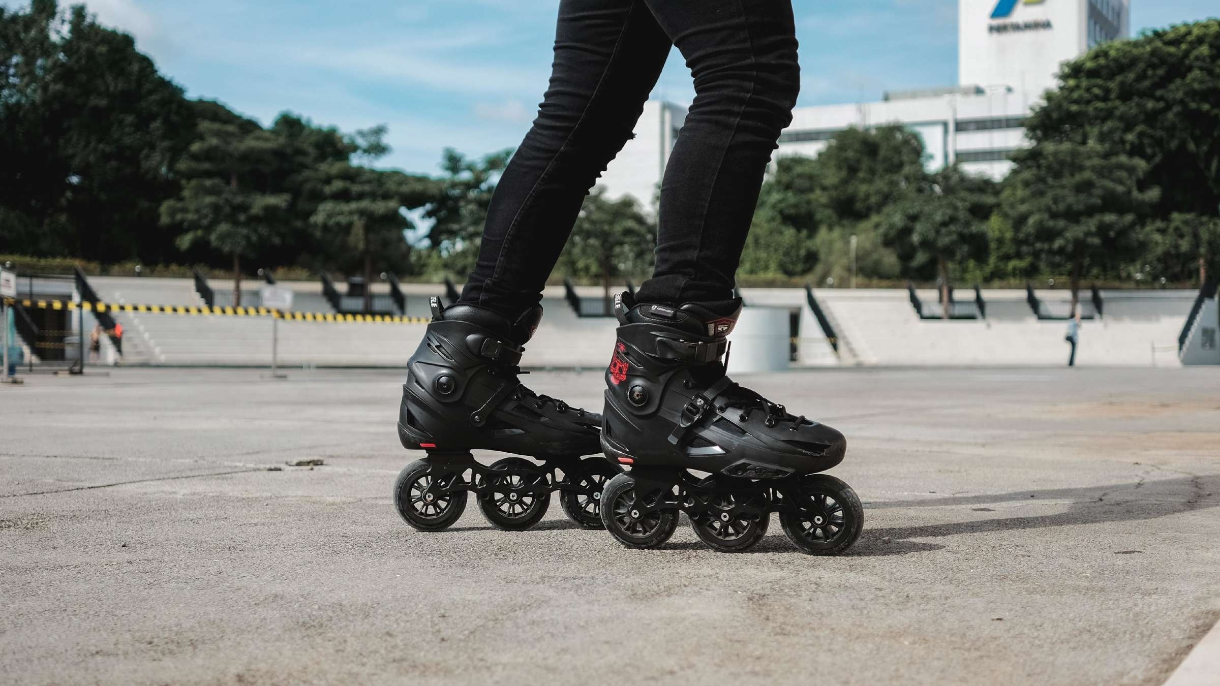 Inline skates, Rollerskating Wallpaper, 2400x1350 HD Desktop