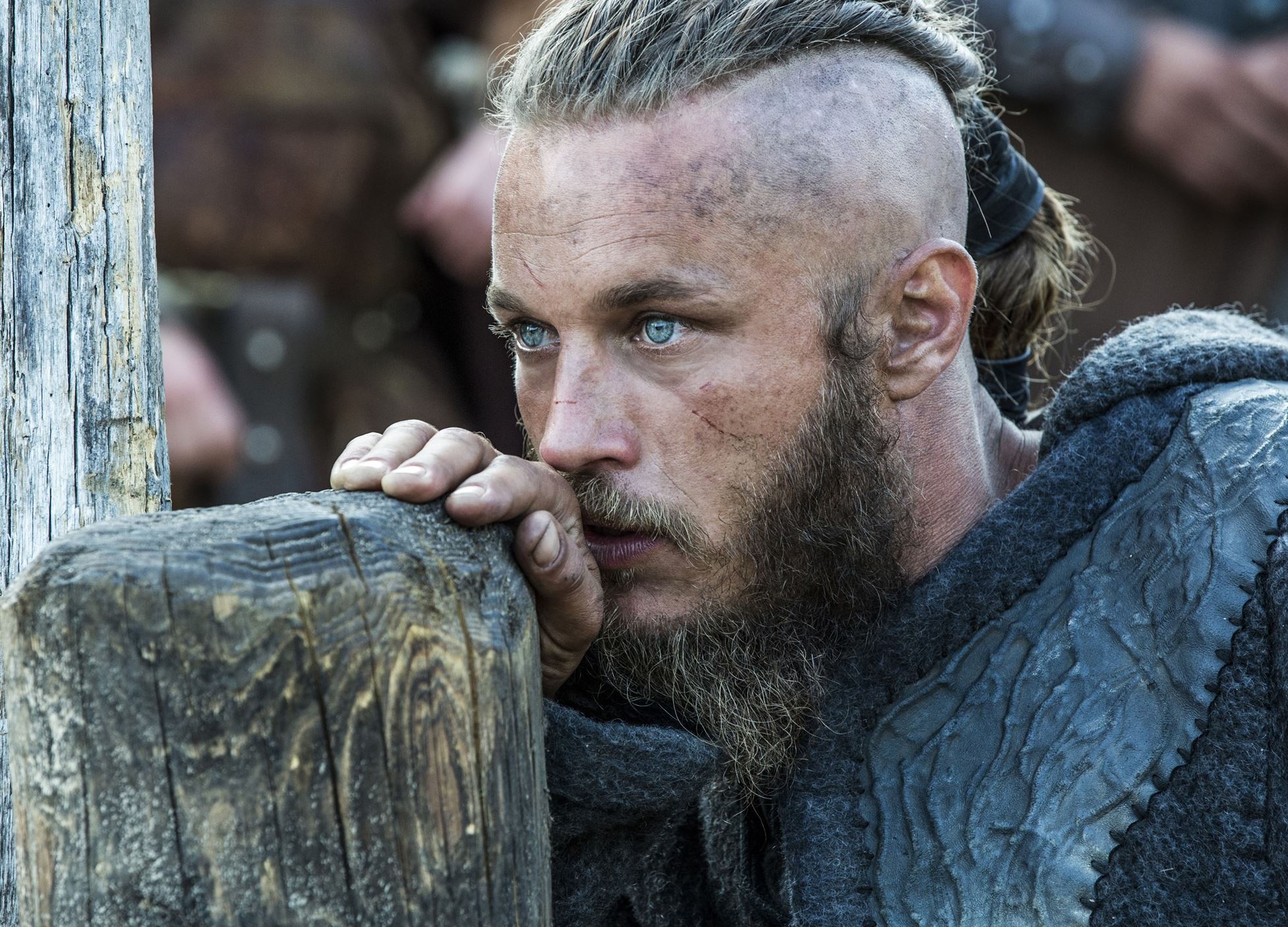 Ragnar Lothbrok, Travis Fimmel, weathered wooden post, HD Desktop wallpaper