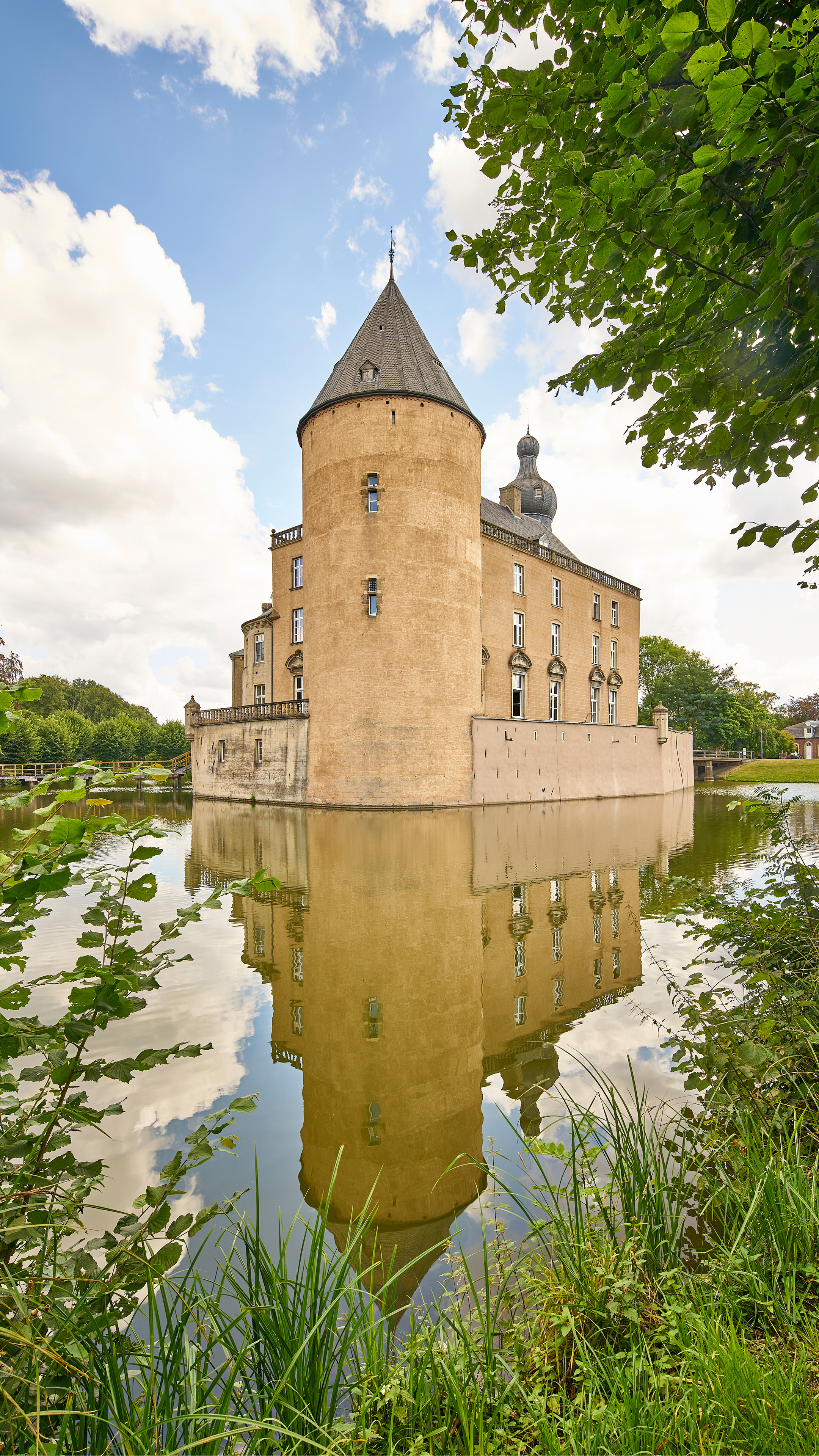 Gemen, Castles Wallpaper, 2160x3840 4K Phone