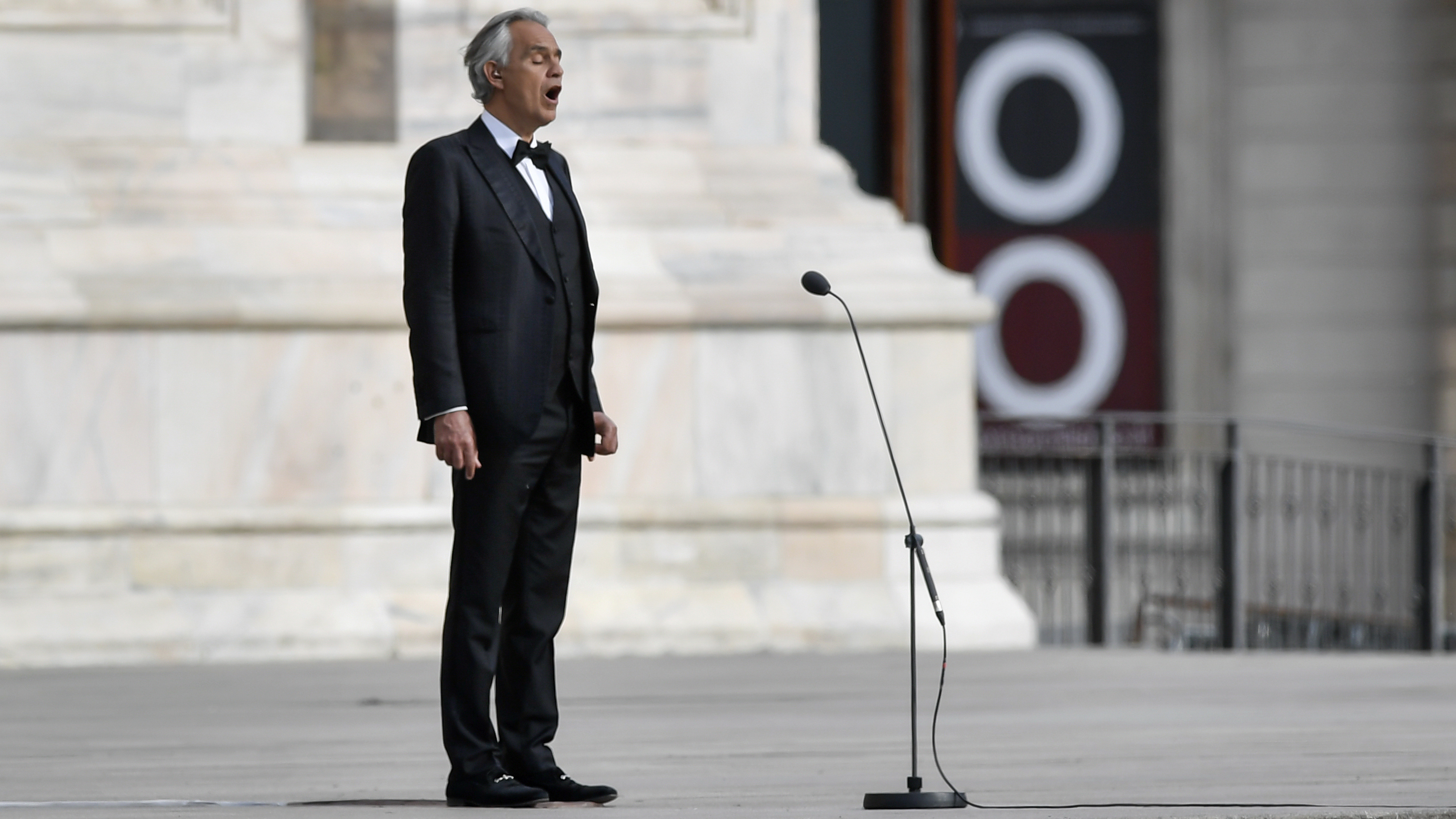 Andrea Bocelli, Music, Duomo di Milano, 3500x1970 HD Desktop
