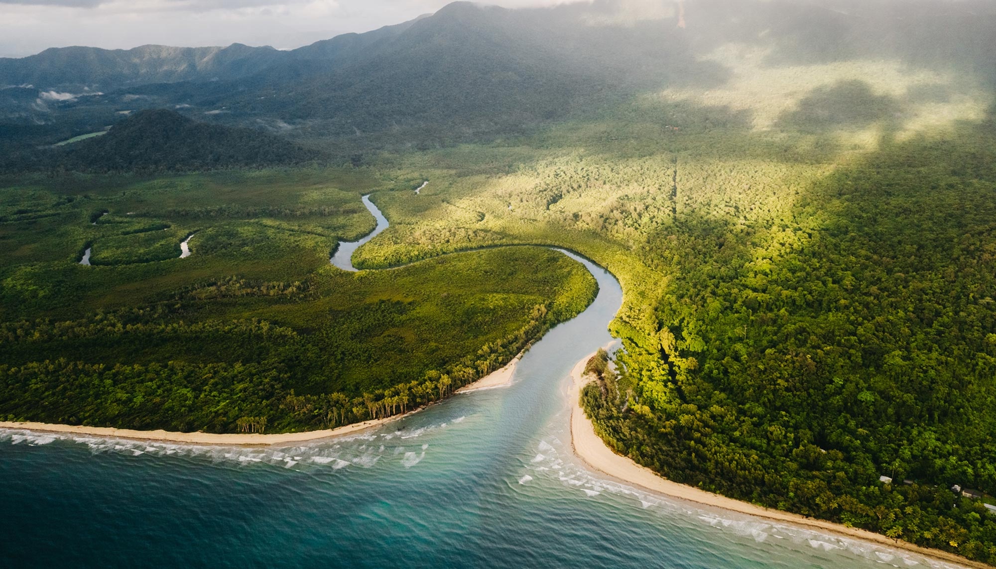 The Daintree River, Cairns, Great Barrier Reef, Australia, 2000x1150 HD Desktop