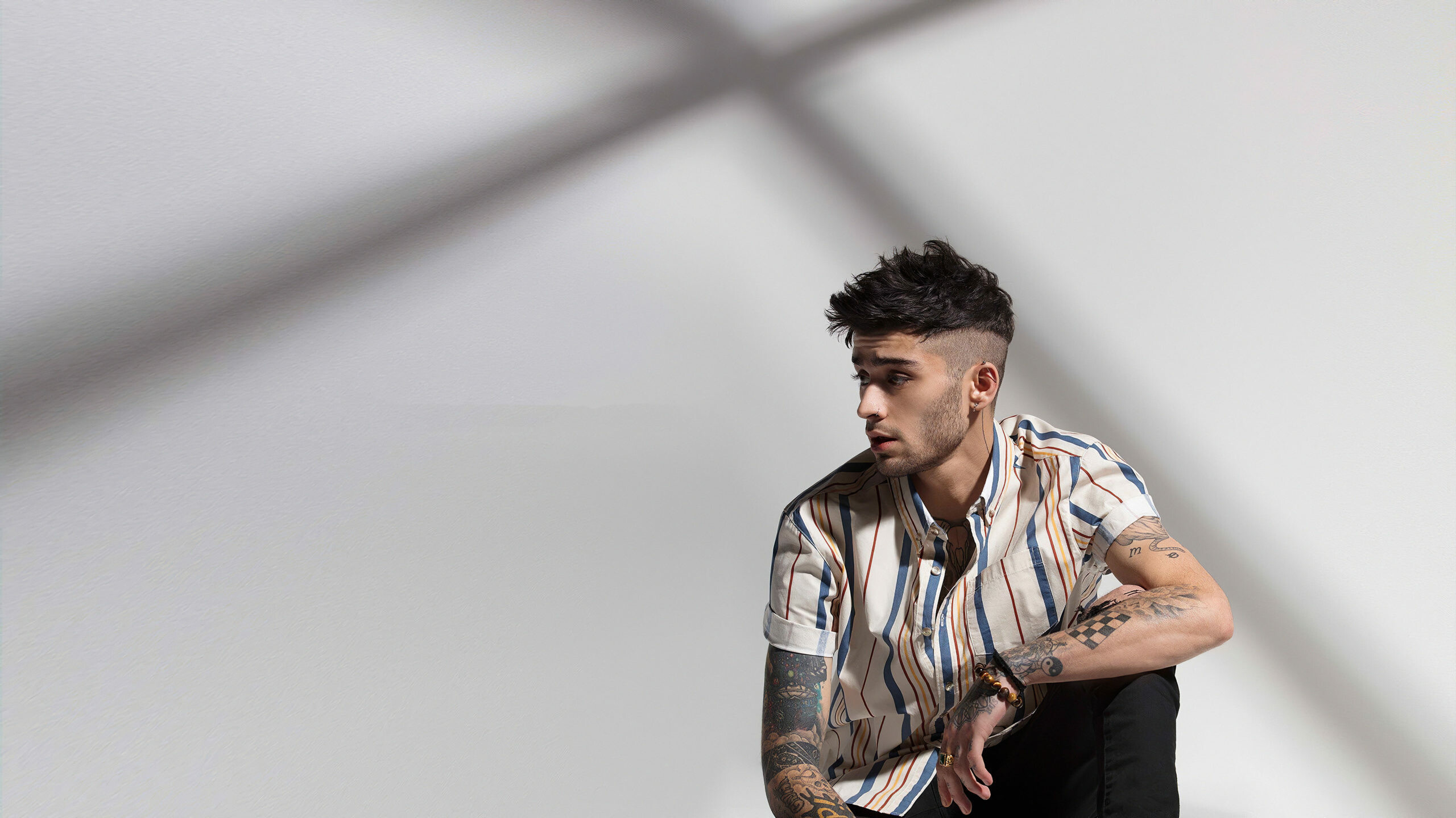 Zayn Malik, Penshoppe photoshoot, 4K JE wallpaper, Fashion icon, 2560x1440 HD Desktop