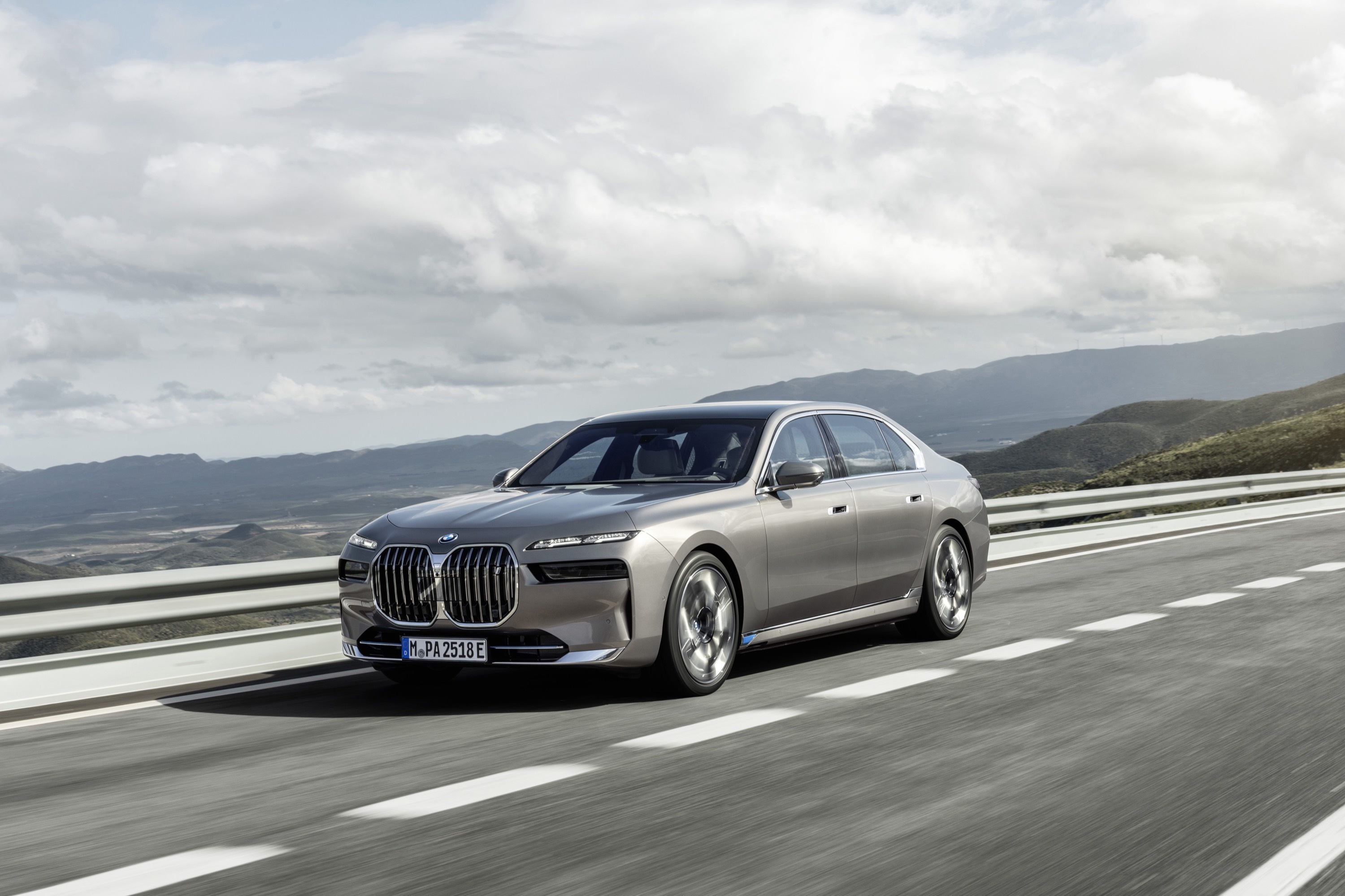 2023 Model, BMW 7 Series Wallpaper, 3000x2000 HD Desktop