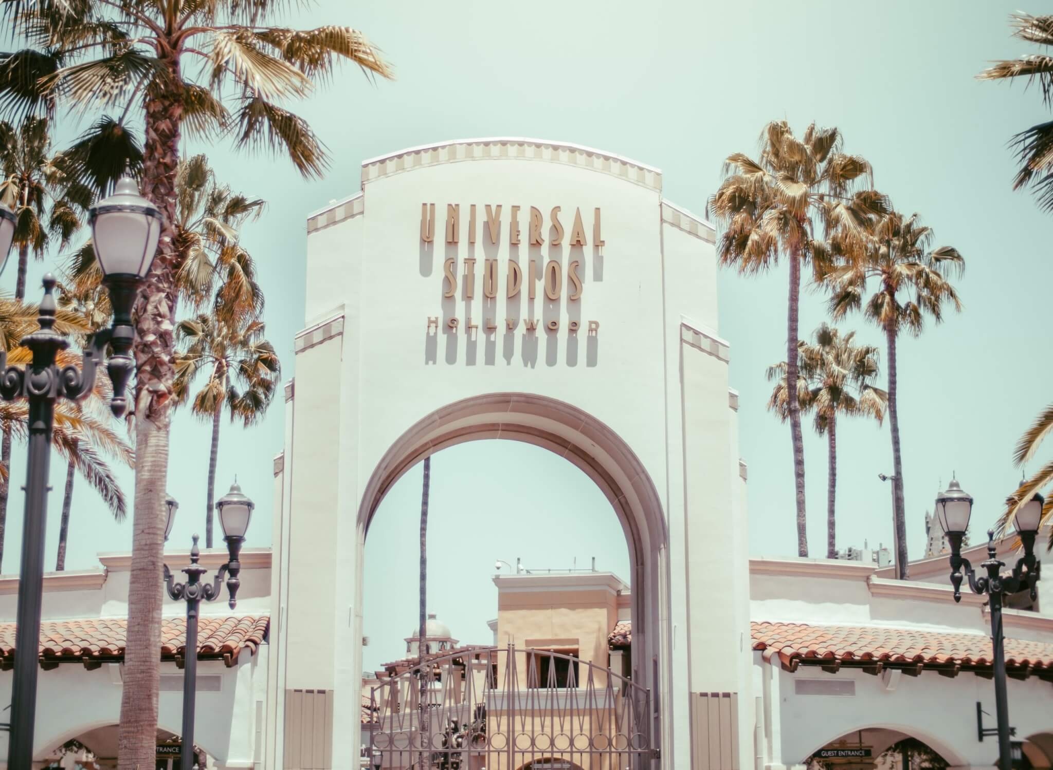 Universal Studios Hollywood, Salt Lake Express, Transportation service, Easy travel, 2050x1500 HD Desktop