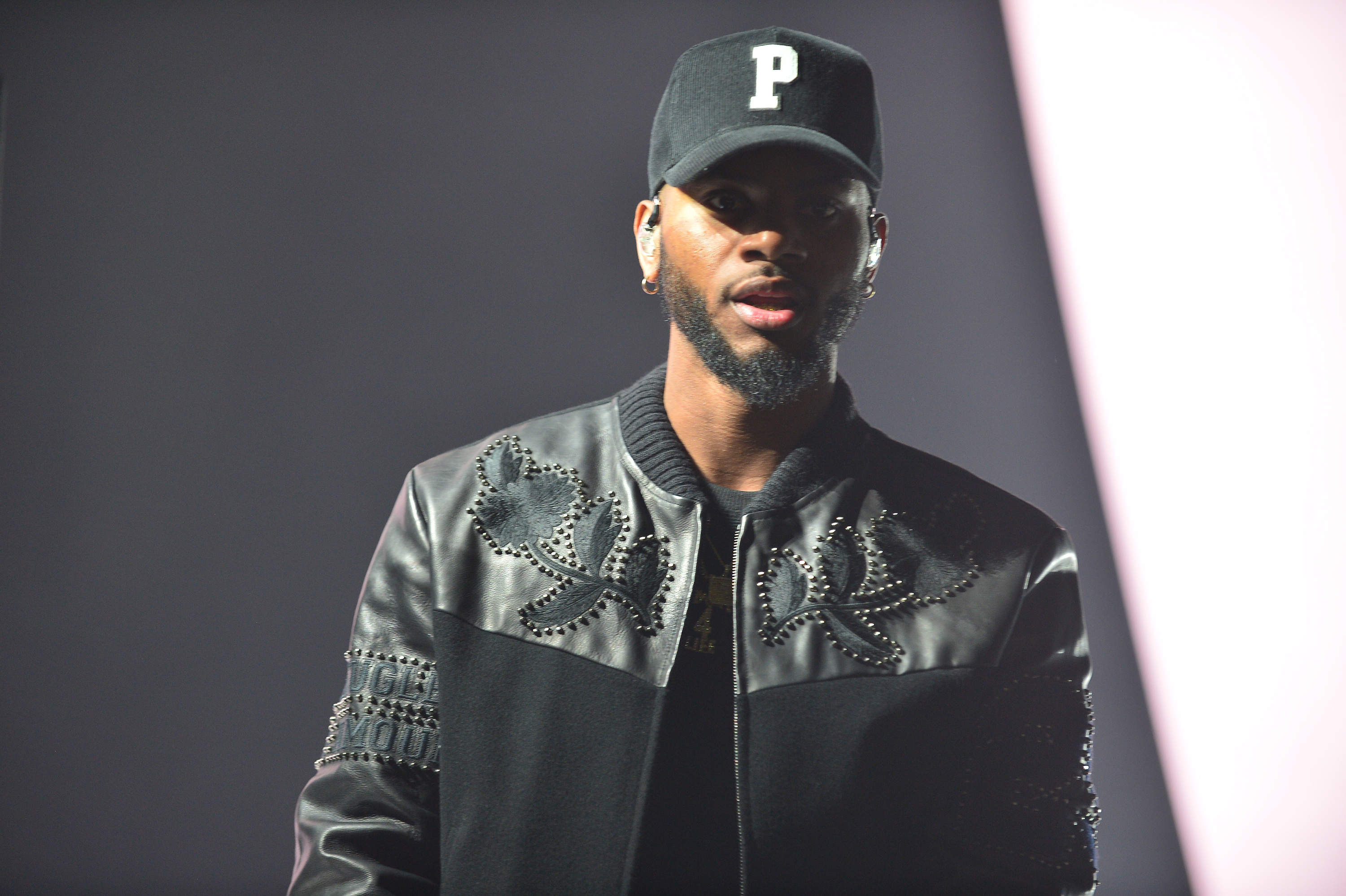 Bryson Tiller, pure comedy, woman up, Germany, 3000x2000 HD Desktop