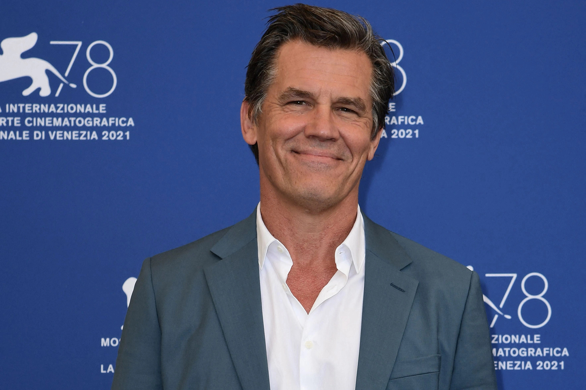 Josh Brolin, Movies, 8 years of sobriety, Tribute, 2000x1340 HD Desktop