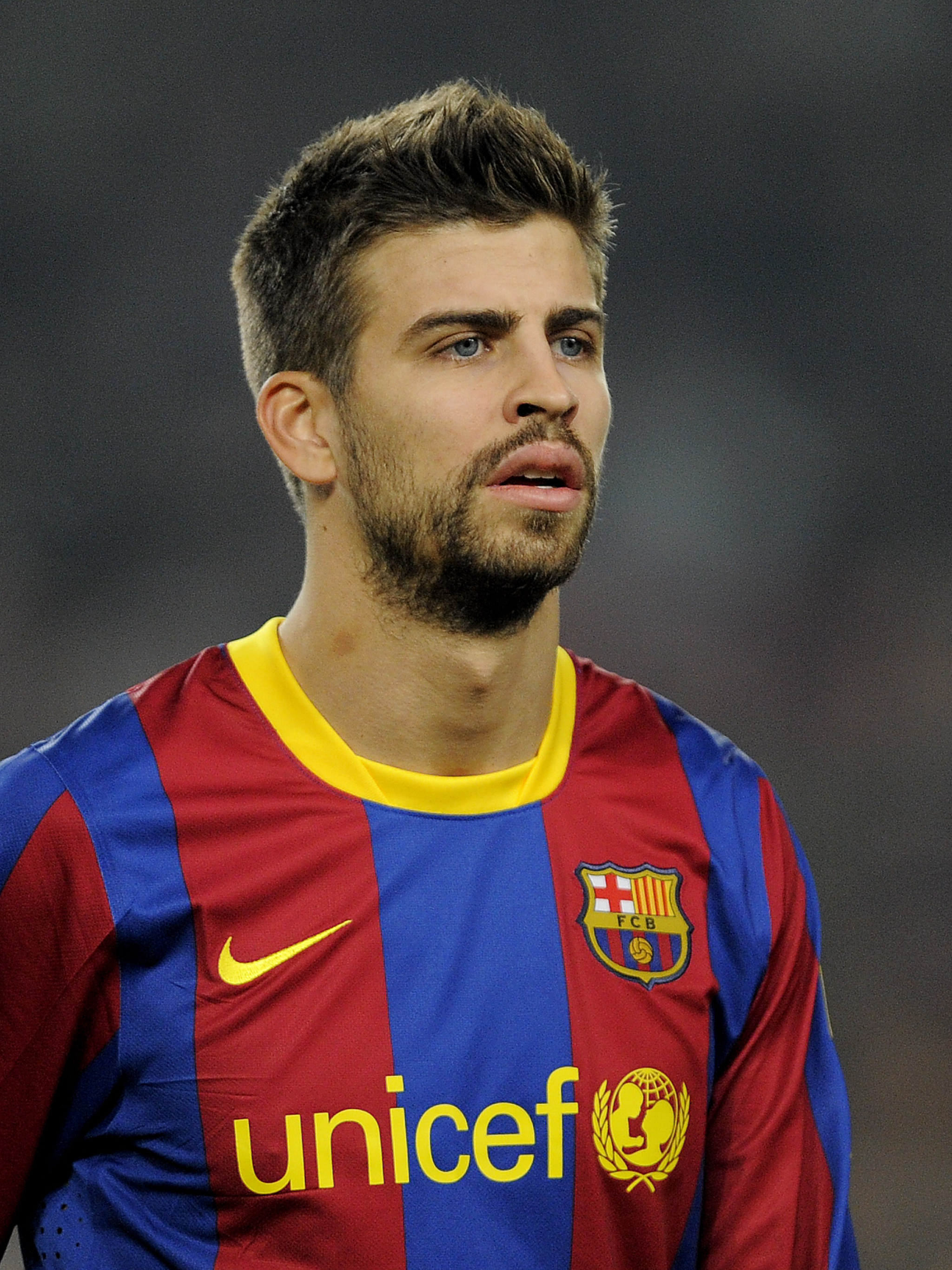 Gerard Pique, Fondos de pantalla, Wallpapers de pique, Fondos de, 2050x2740 HD Phone