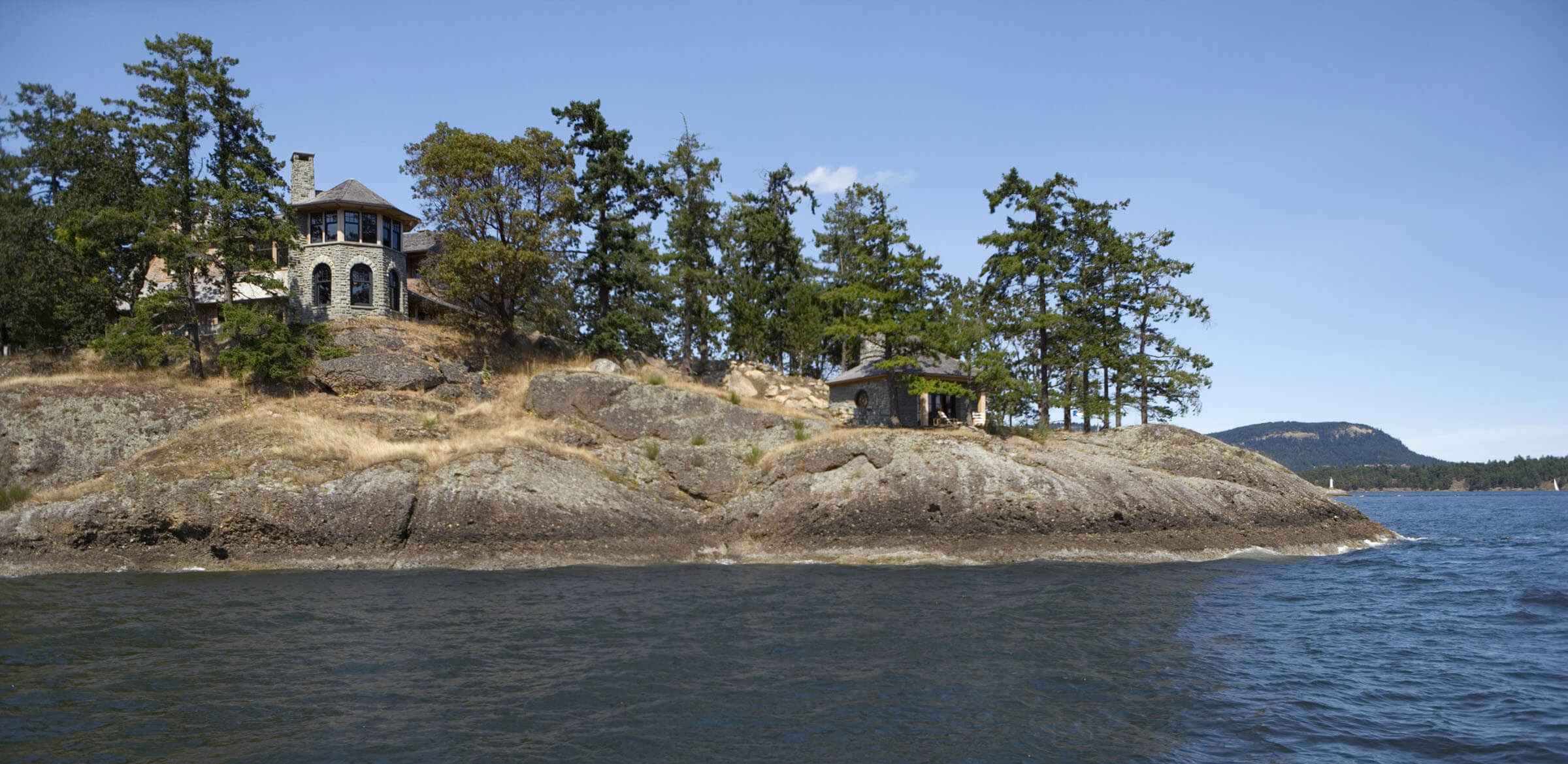 Salt Spring Island, Canada travels, Residence, Architectural elegance, 2400x1170 Dual Screen Desktop