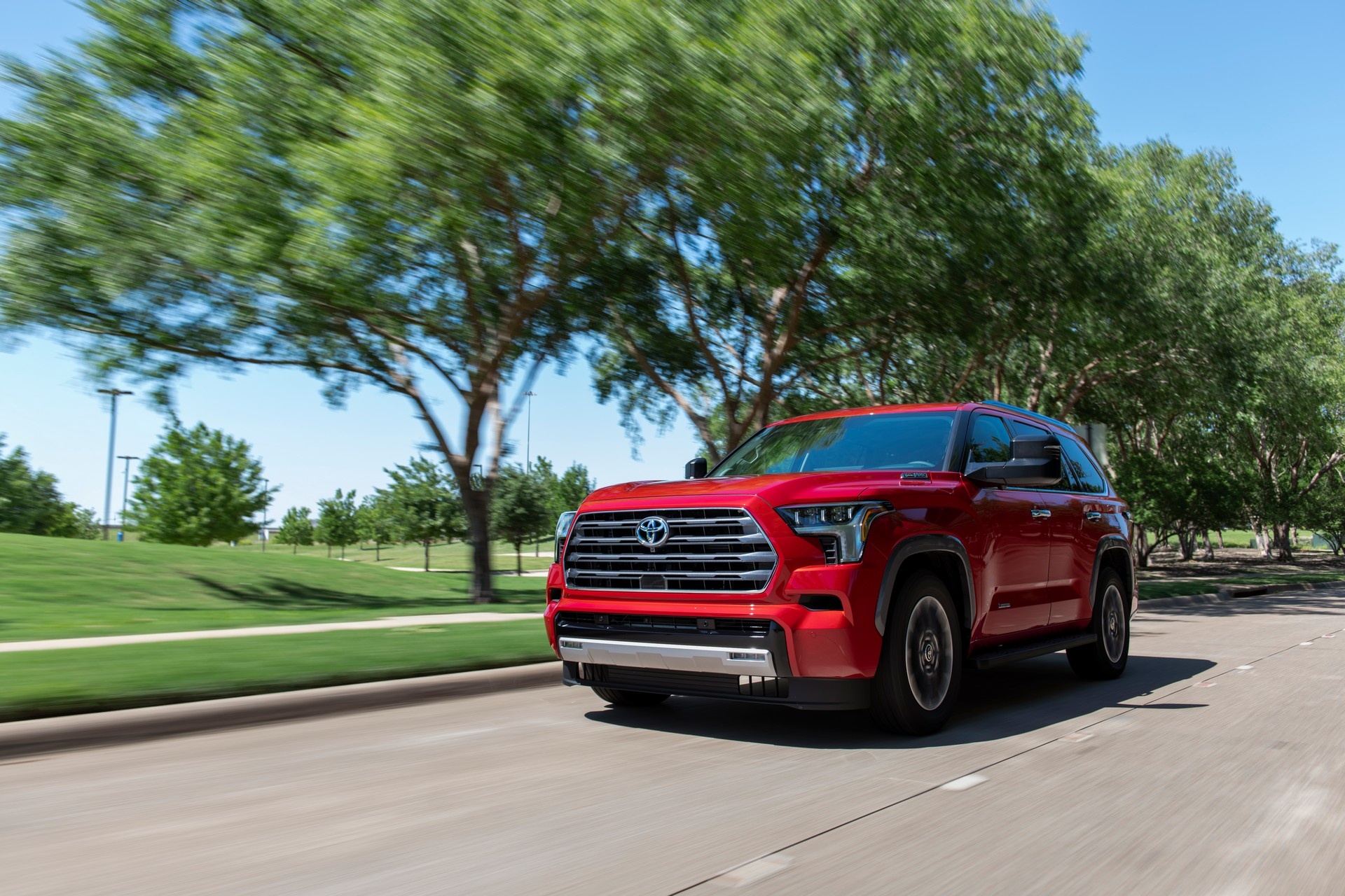 Toyota Sequoia, Limited edition, Front three-quarter view, Premium SUV, 1920x1280 HD Desktop