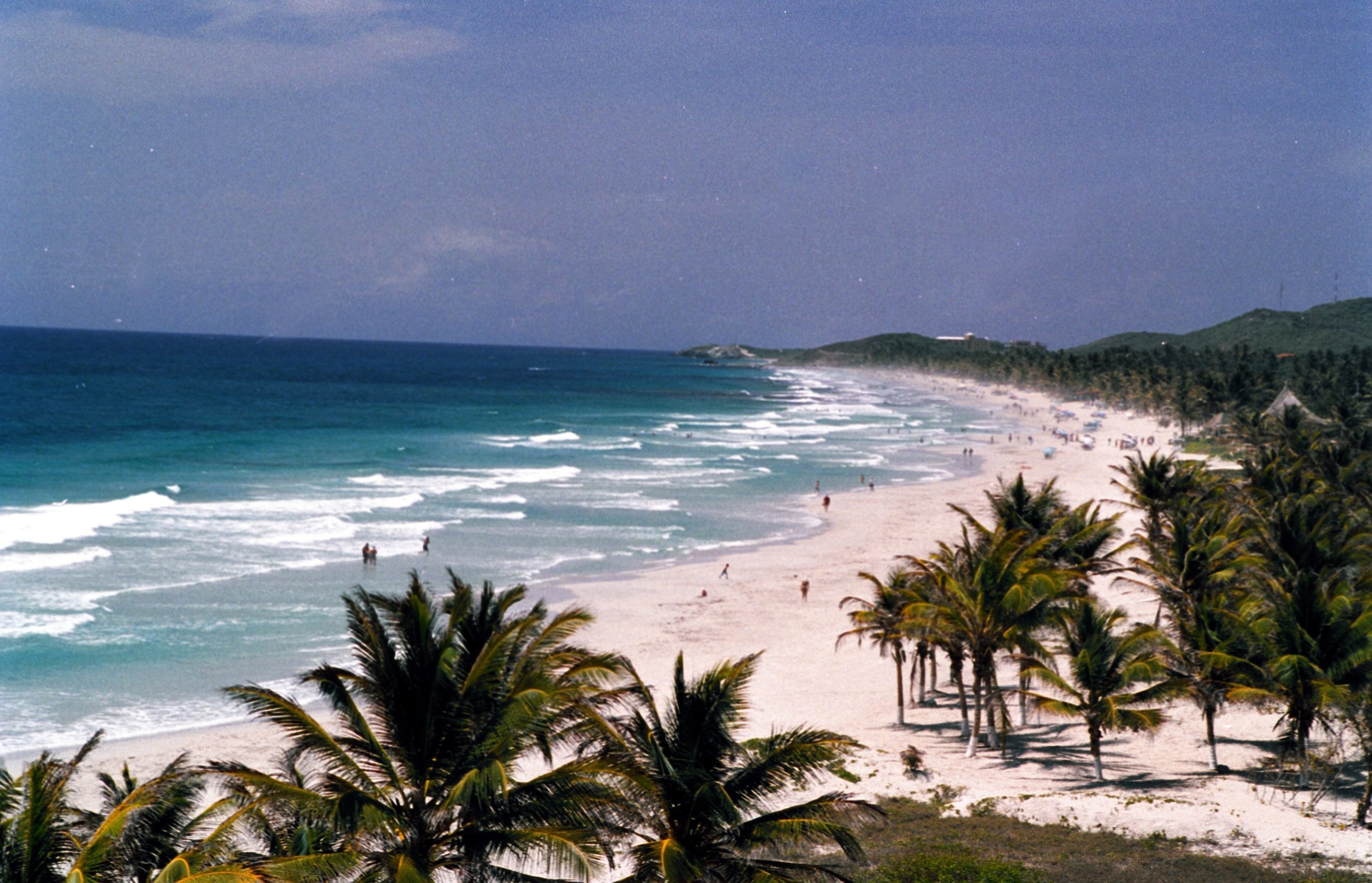 Cheap flights, Playa el Agua, Venezuela, 2560x1650 HD Desktop