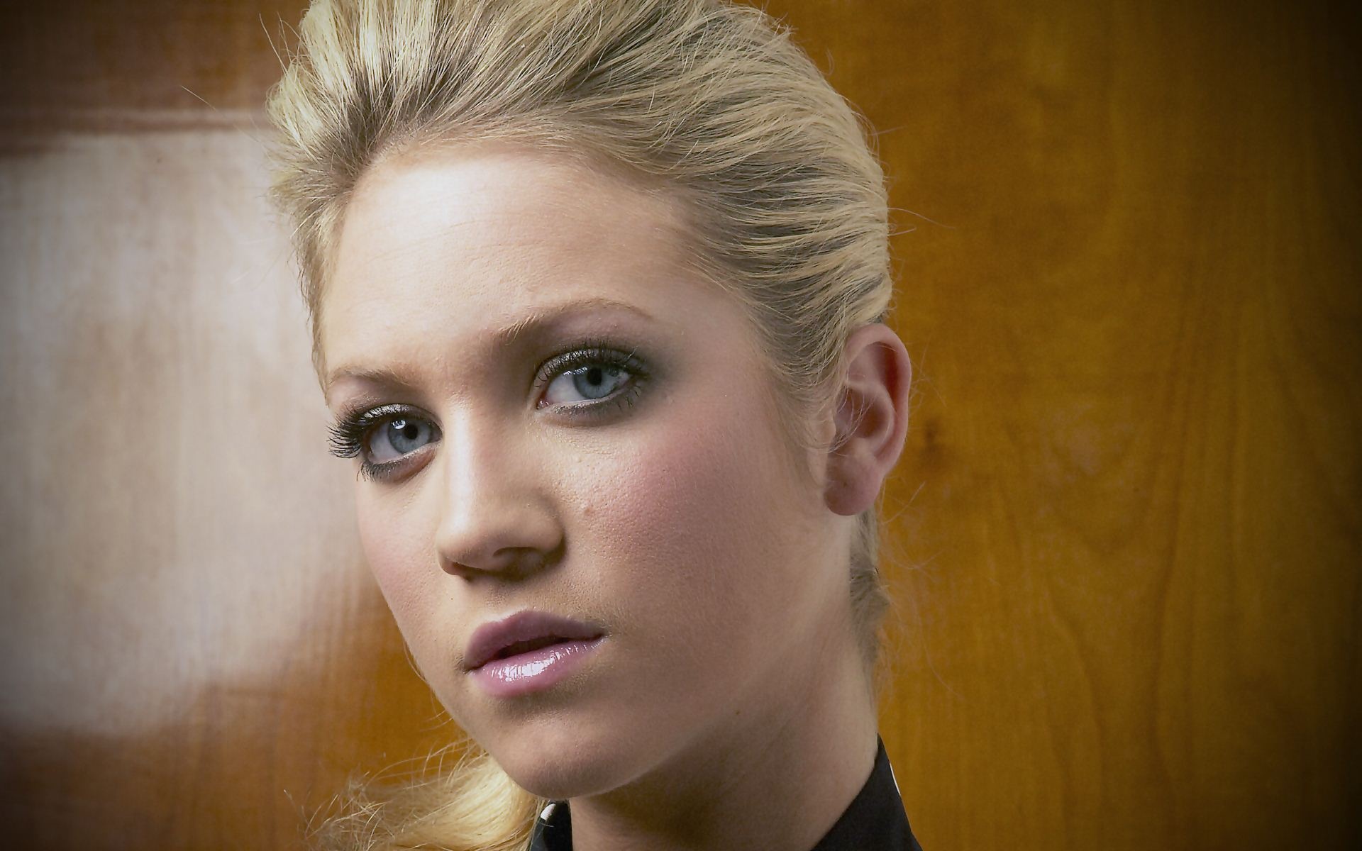 Brittany Snow, Movies, Celebrity elegance, Blue-eyed enchantress, 1920x1200 HD Desktop