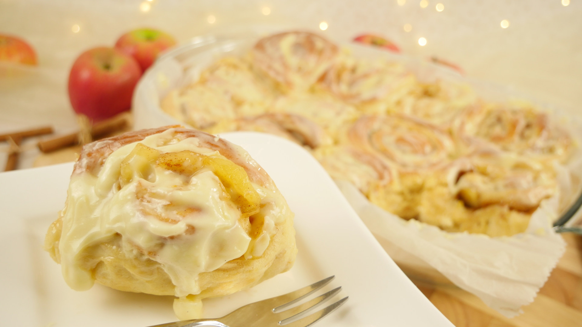 Apple pie cinnamon rolls, Flavorful fusion, Sweet apple filling, Cinnabon-inspired recipe, 1920x1080 Full HD Desktop