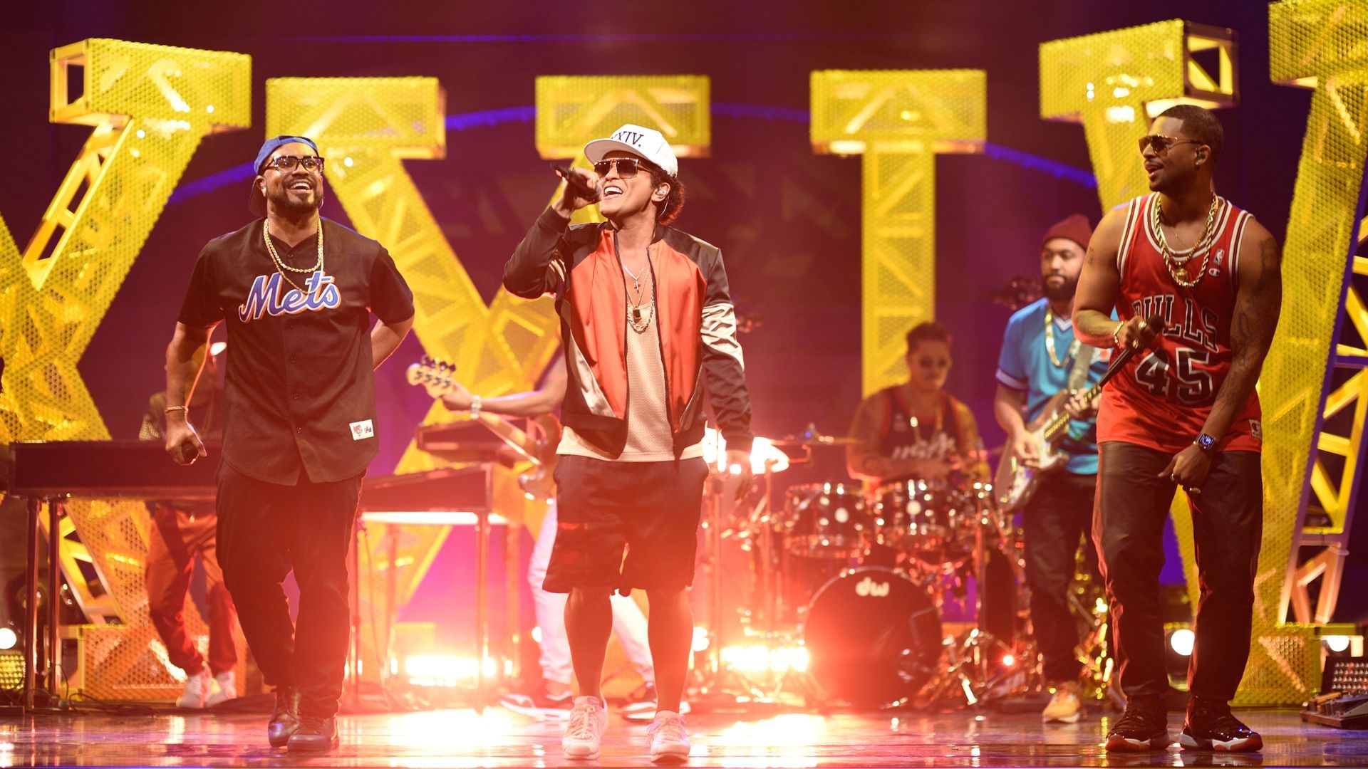 Bruno Mars, 24k Magic wallpapers, Chart-topping songs, Amazing graphics, 1920x1080 Full HD Desktop