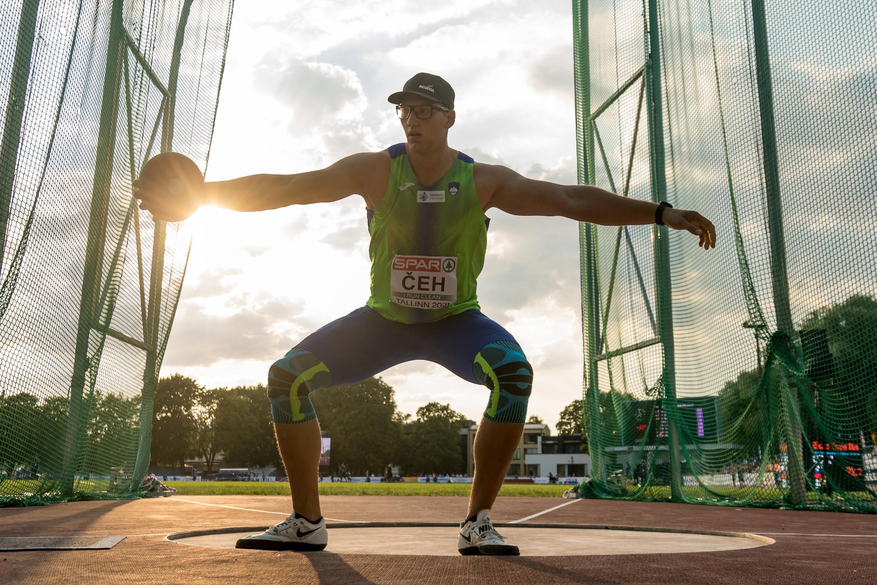 Tokyo Olympics, Discus throw, World athletics, Track and field preview, 2800x1870 HD Desktop