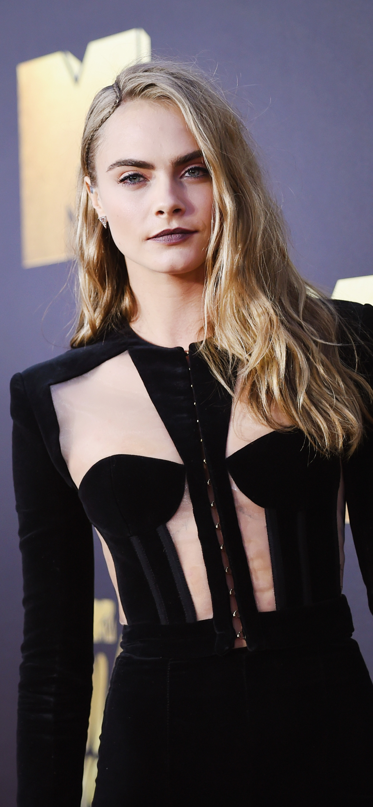 MTV Movie Awards, Celebrity, Cara Delevingne, Red carpet style, 1290x2780 HD Phone