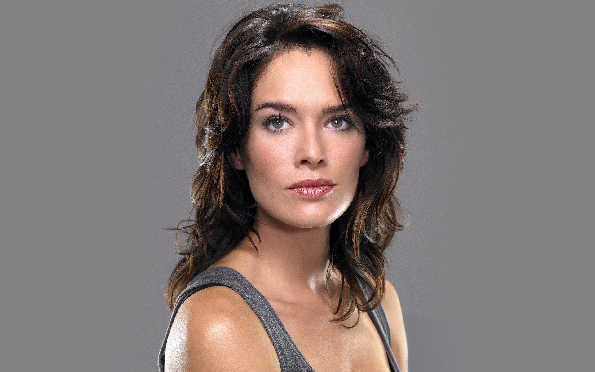 Lena Headey, Hollywood actress, Striking performances, Mesmerizing talent, 1920x1200 HD Desktop