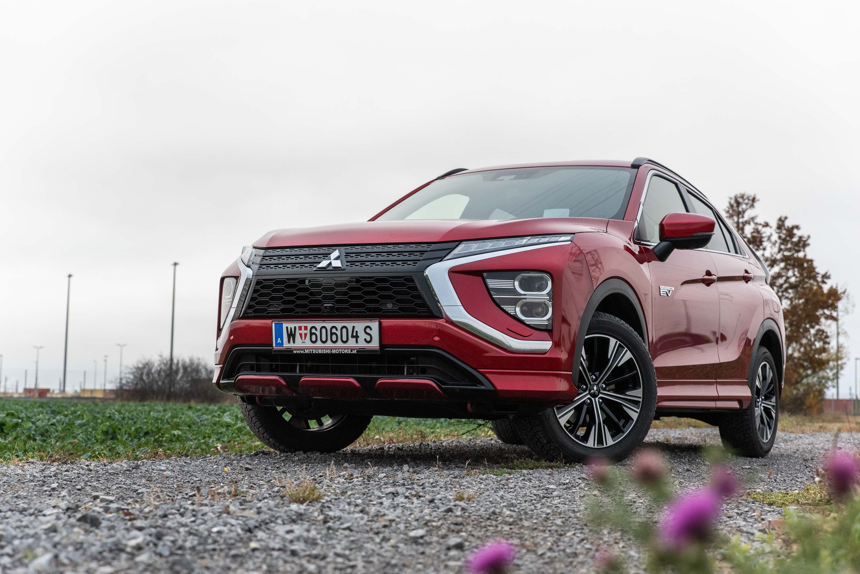 Mitsubishi Eclipse Cross, PHEV model, 2021 edition, Impressive fuel efficiency, 3000x2010 HD Desktop