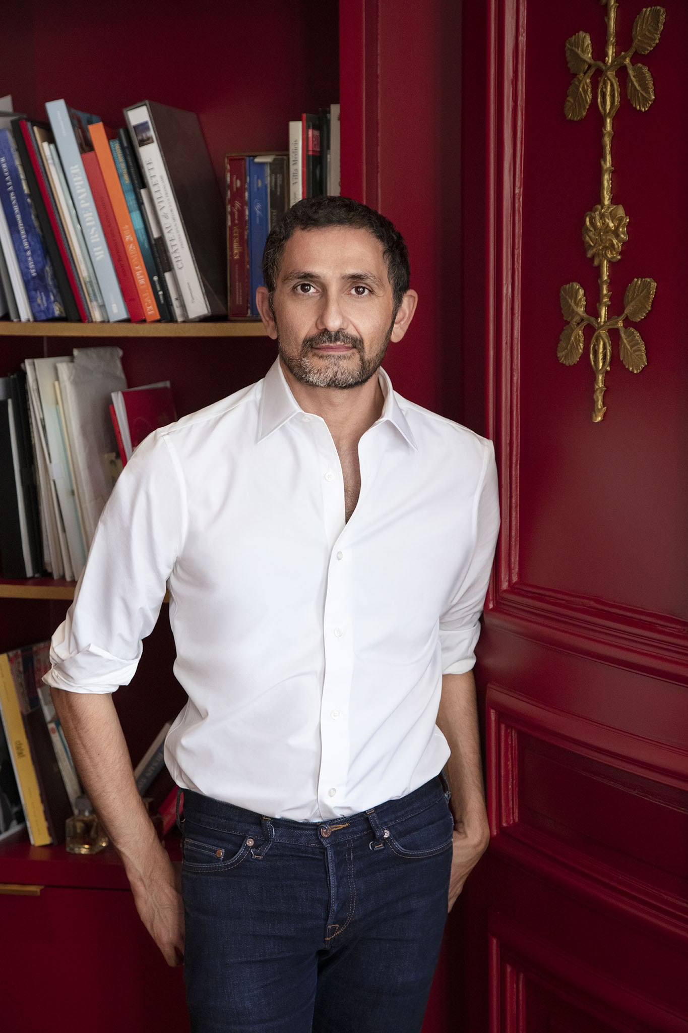 Inside the mind, Perfumer Francis Kurkdjian, Creative process, Artistic vision, 1370x2050 HD Phone