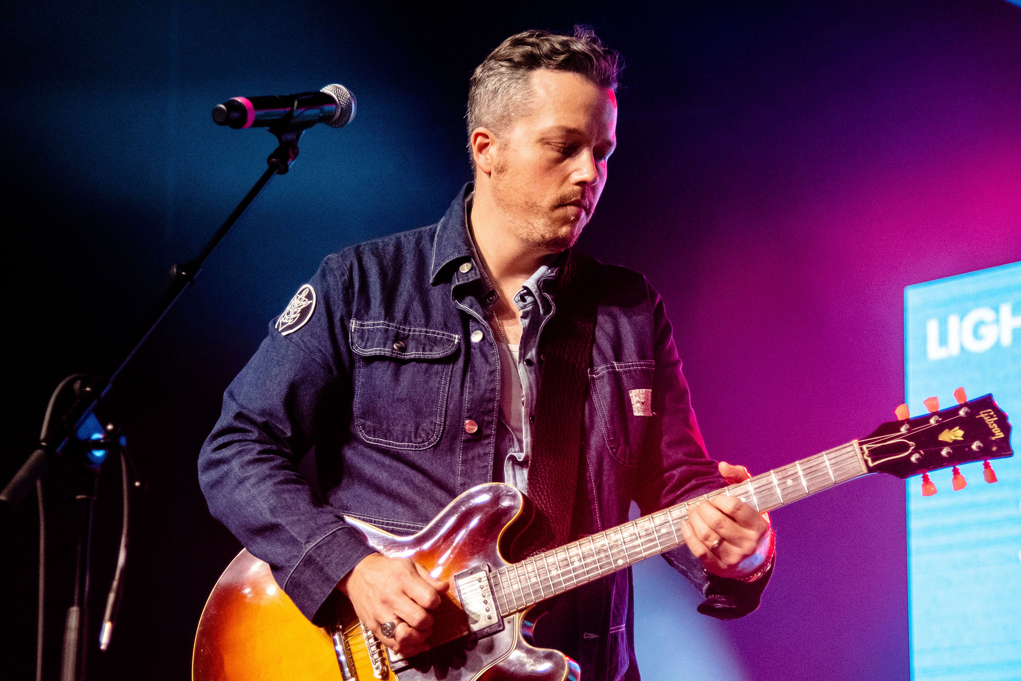 Jason Isbell, Music Health Alliance, Streaming benefit, Supportive gesture, 2000x1340 HD Desktop