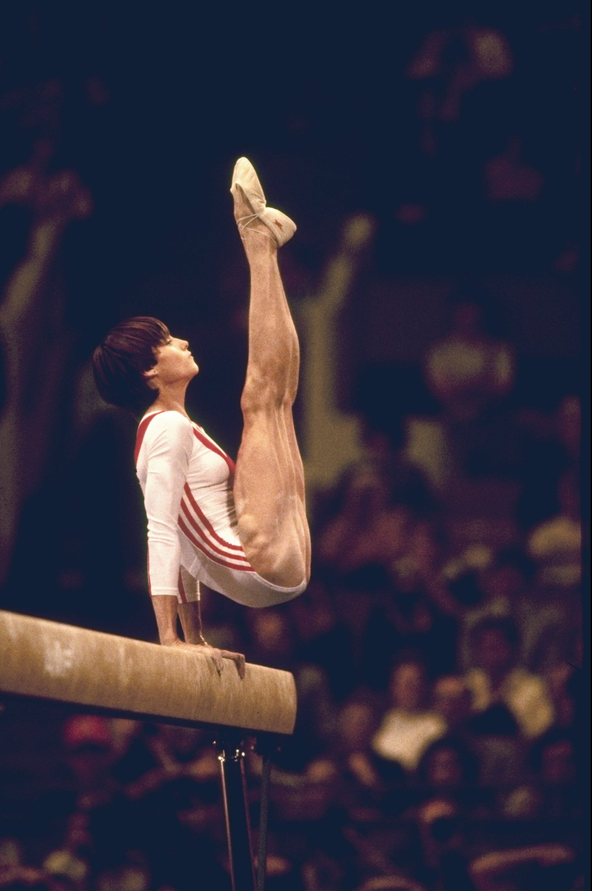 Nadia Comaneci, Balance Beam Wallpaper, 2040x3080 HD Phone